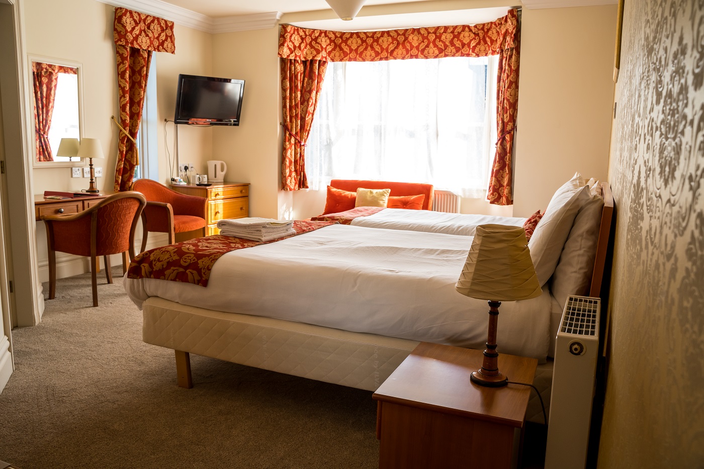 Room 1 Standard ensuite Family bedroom with views (2 adults +2 children)