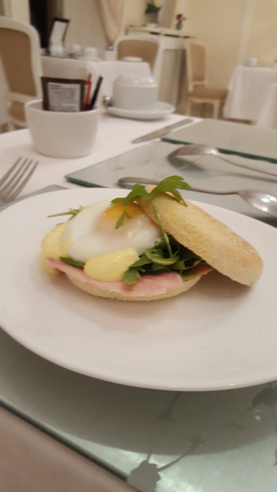 Breakfast Eggs Benedict Muffin