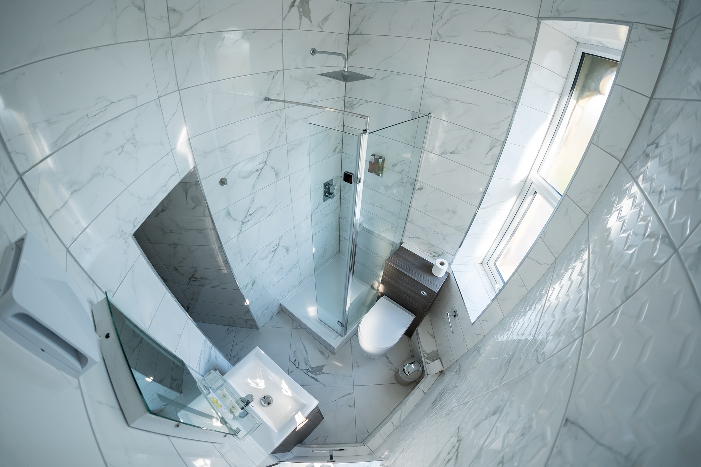 Tower Deluxe private Bathroom