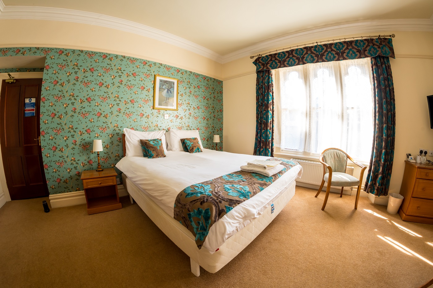 Room 8 Standard Double ensuite Bedroom