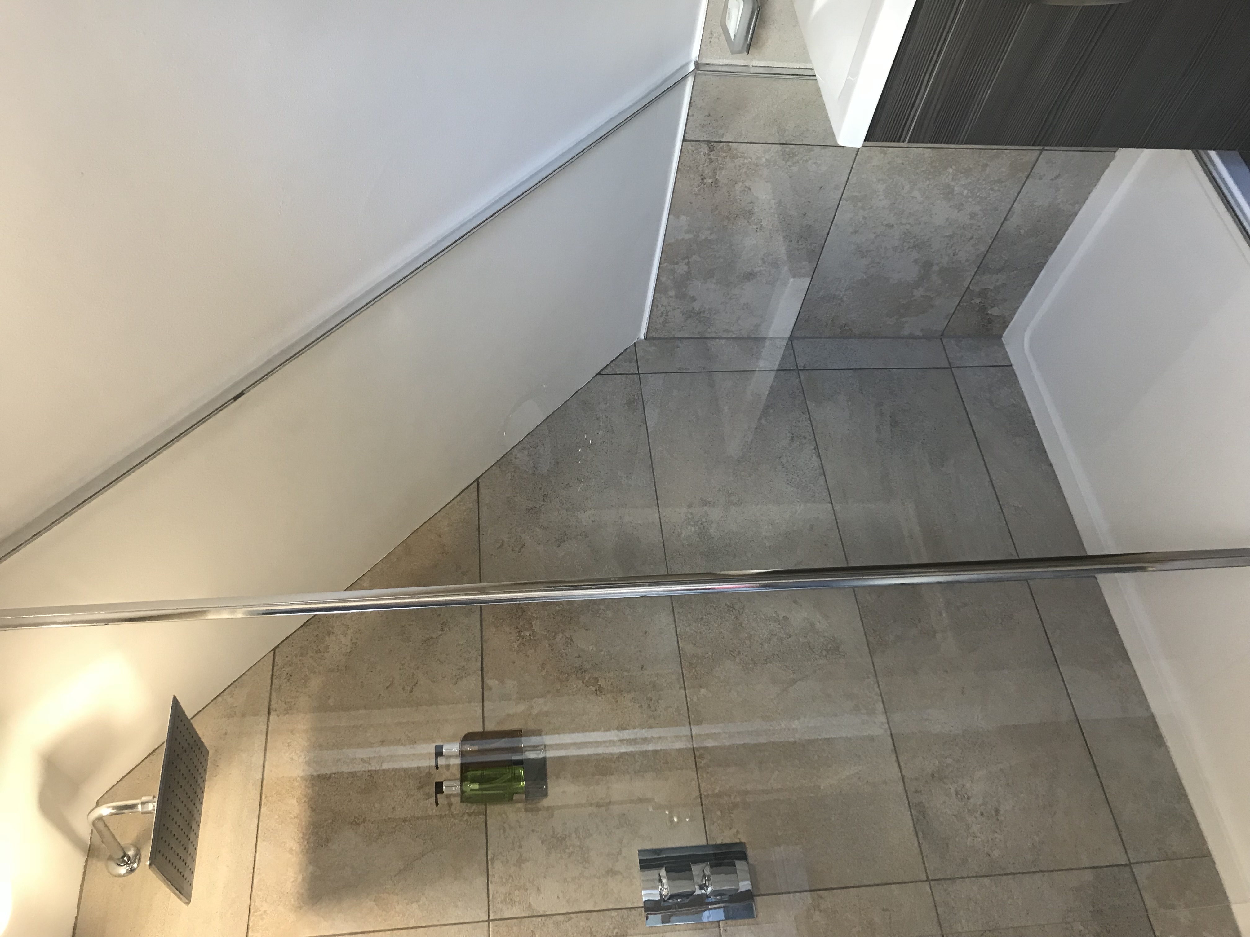 Avenue View Double Deluxe En suite Bathroom