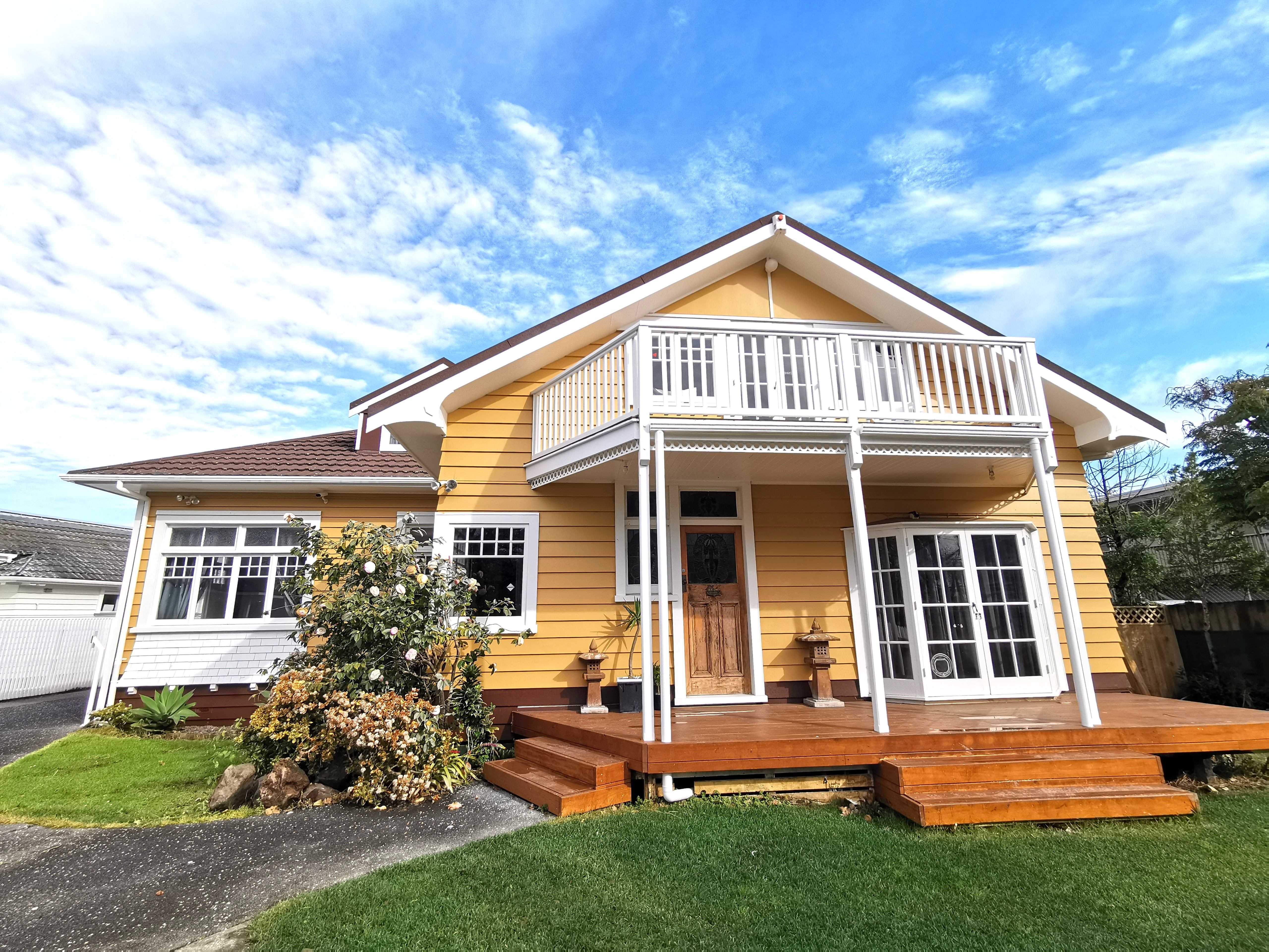 Villa with Private Mineral Hot Pool