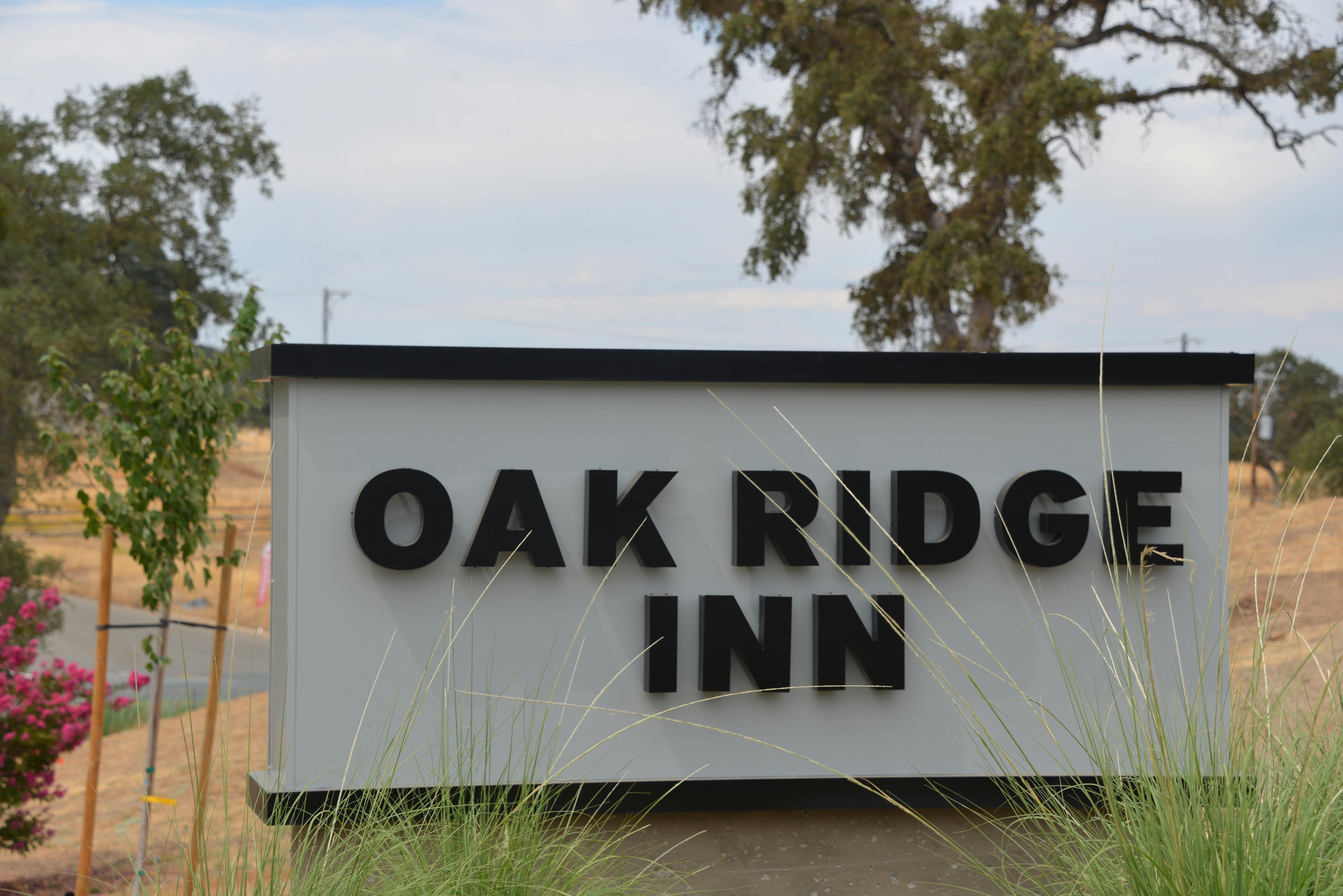 Oak Ridge Inn Gallery | Oak Ridge Inn