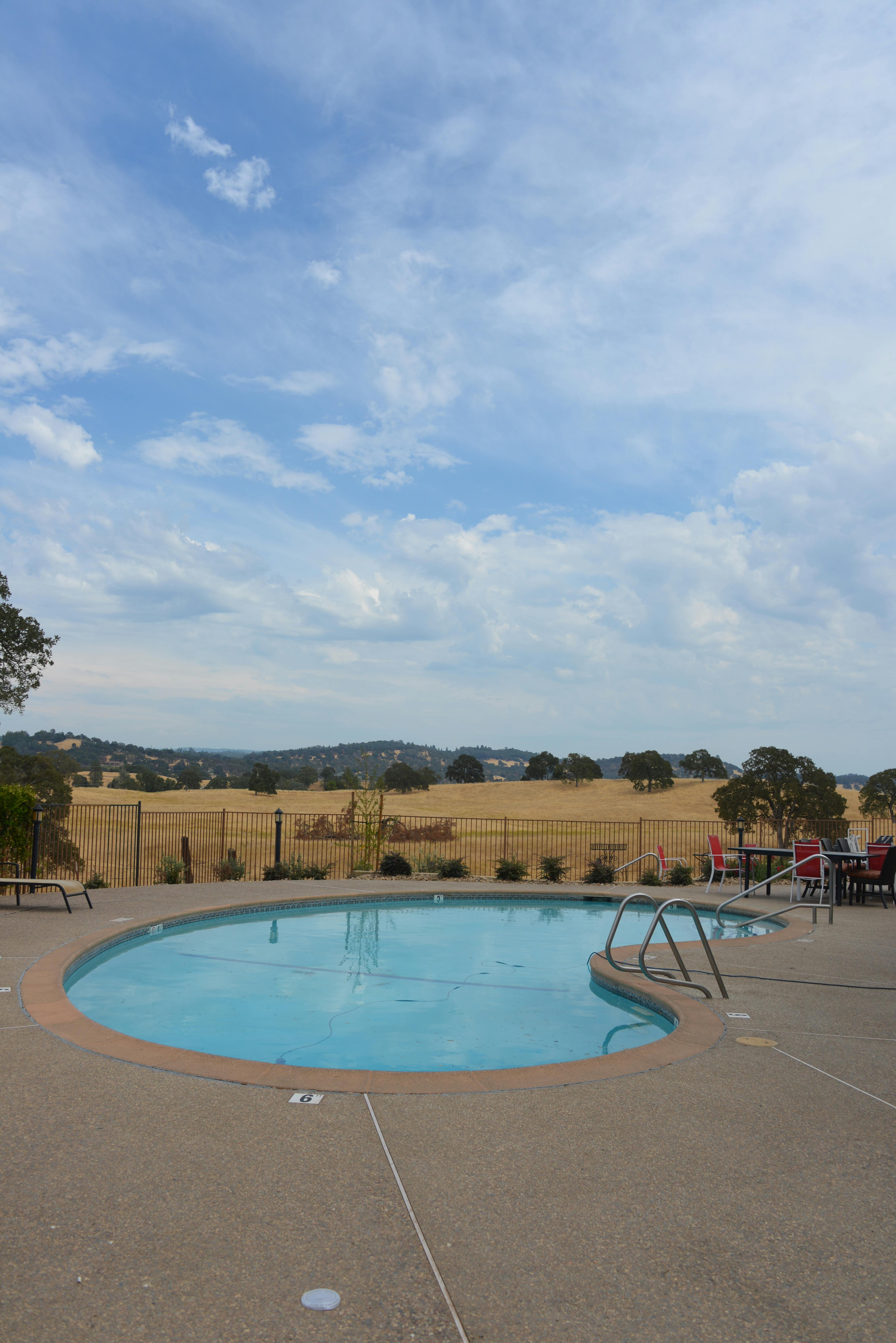 Oak Ridge Inn Gallery | Oak Ridge Inn
