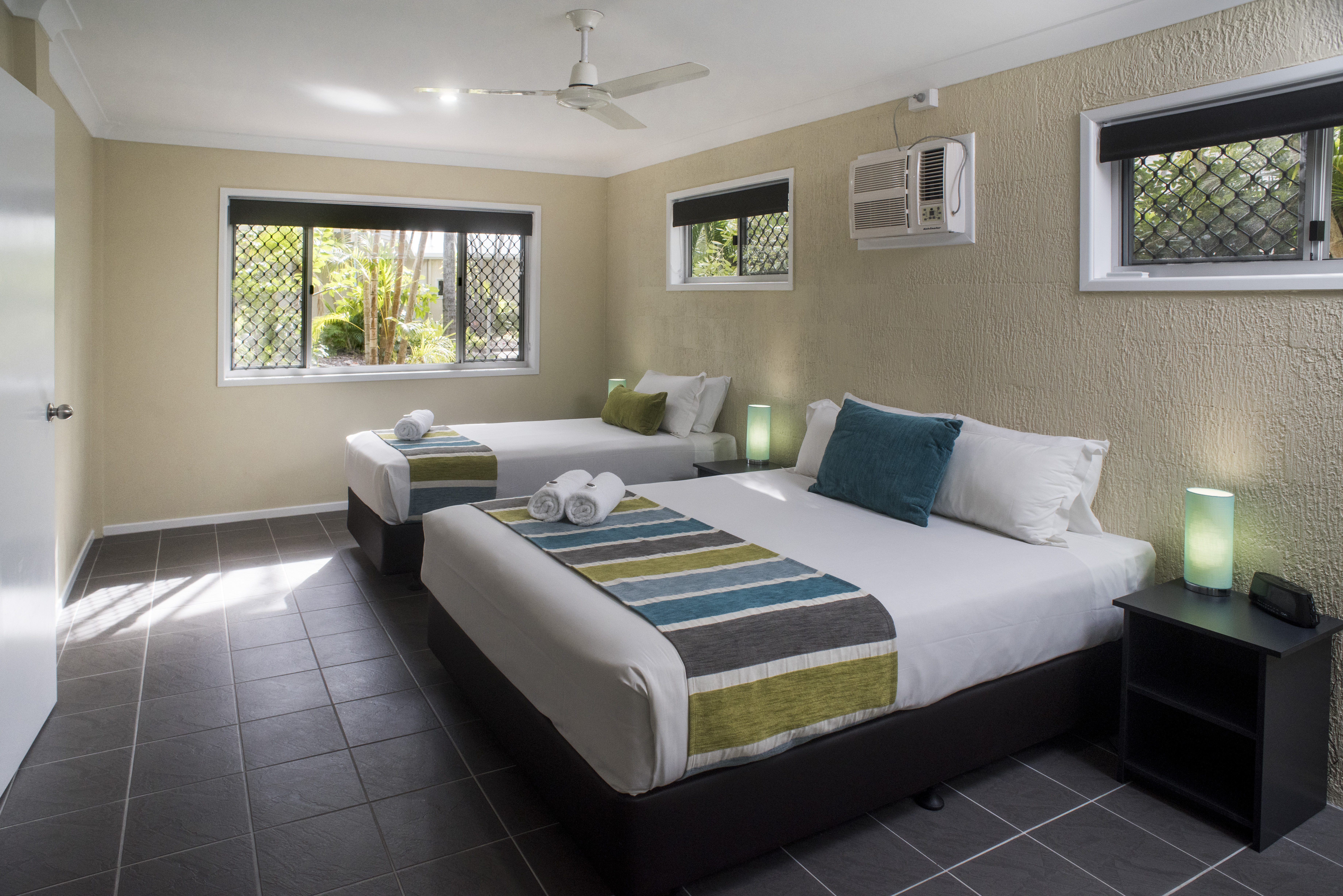 Ground floor 1 bedroom apartment on Shelly Beach