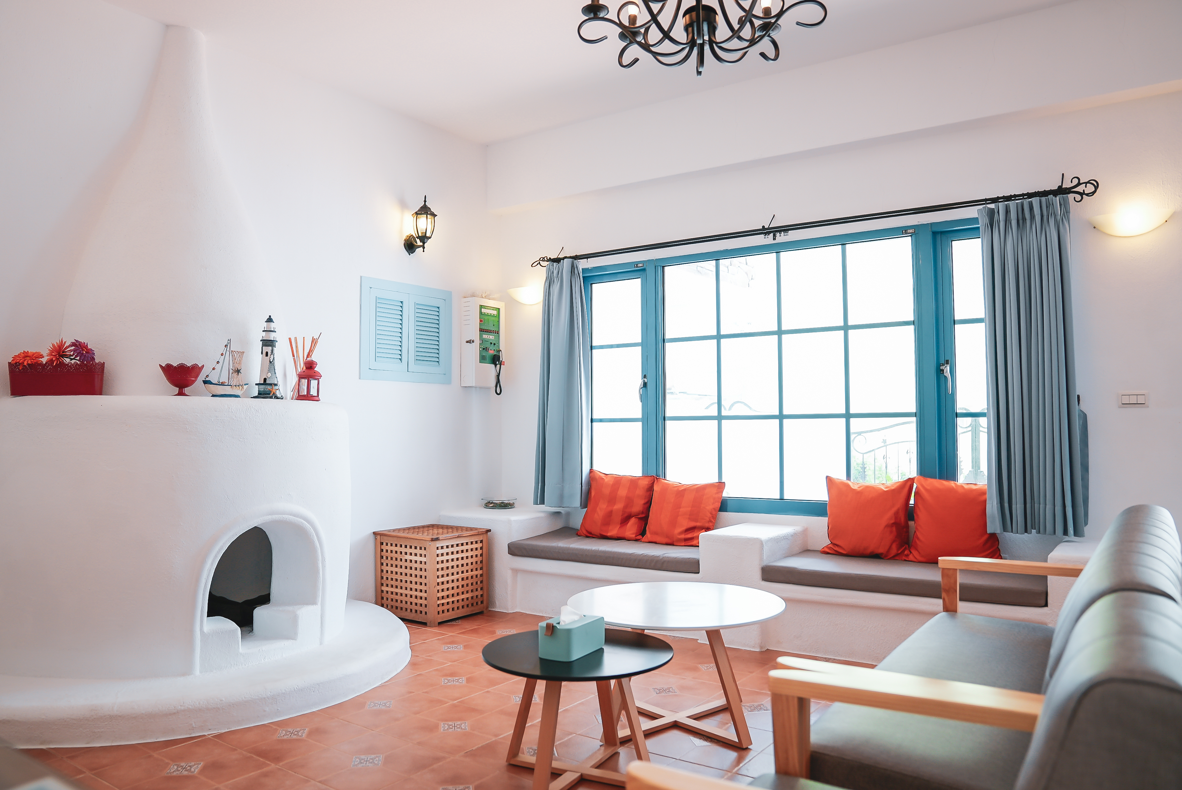 Santorini Villa (8 People)