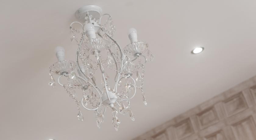 MEWS - Russian room lighting