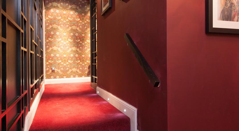 CARLTON TER - oriental hallway