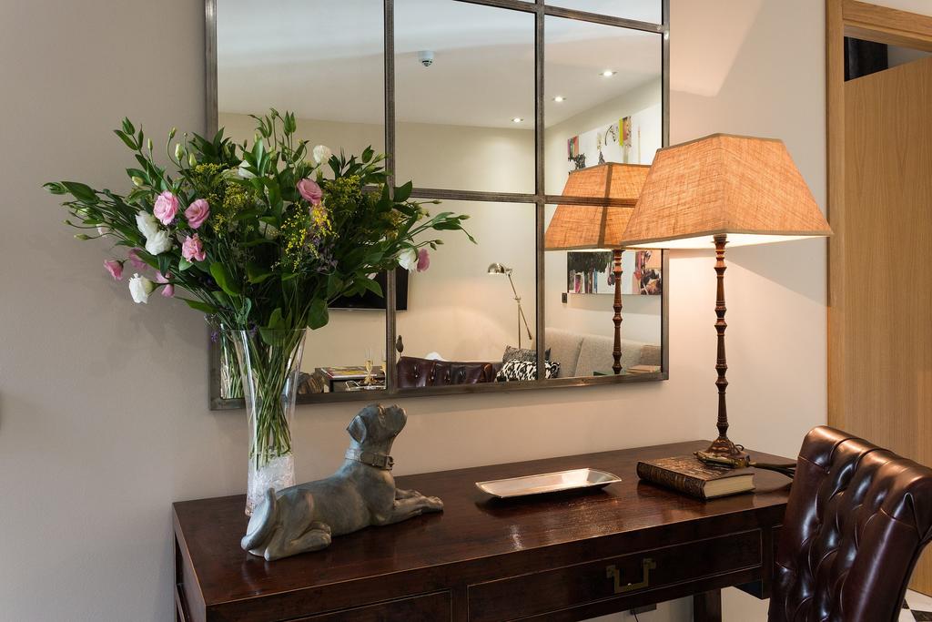 DELUXE one bedroom Apartment detail. Aguilas5 SevillaSuites