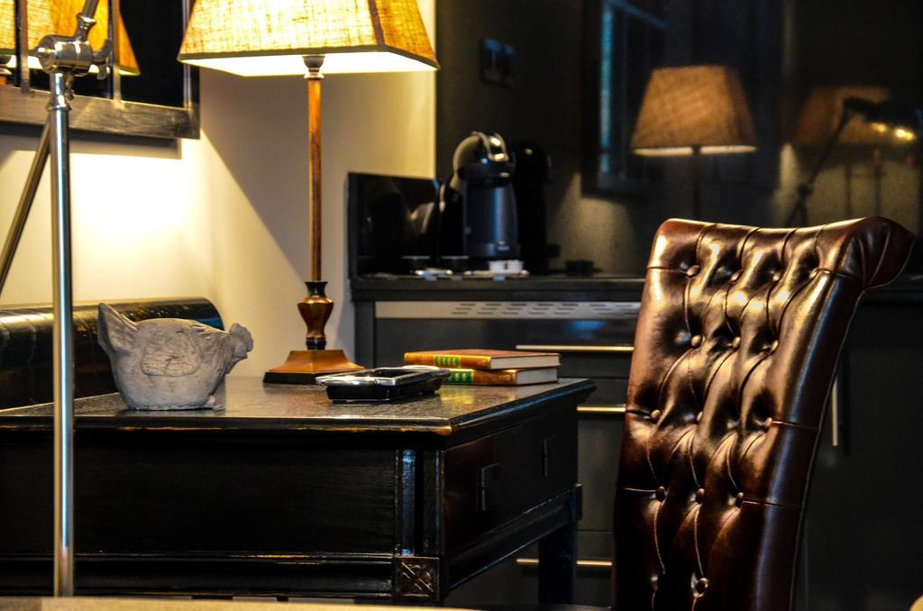 DELUXE one bedroom Apartment. Aguilas5 SevillaSuites