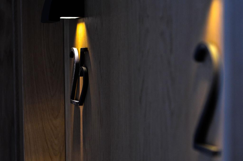 detail. Aguilas5 SevillaSuites