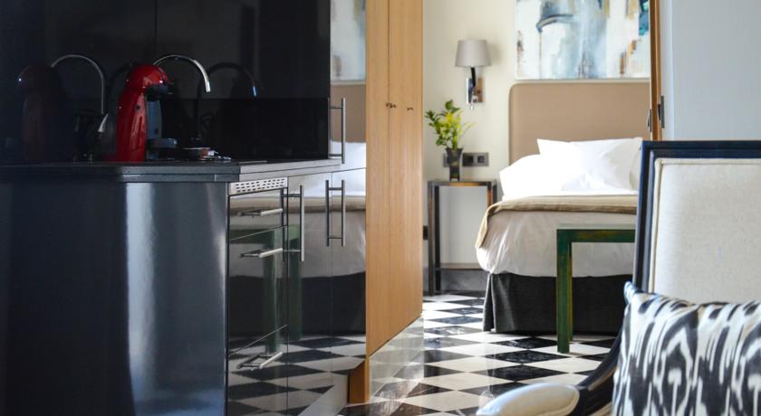 DELUXE one bedroom PENTHOUSE, Aguilas5 SevillaSuites