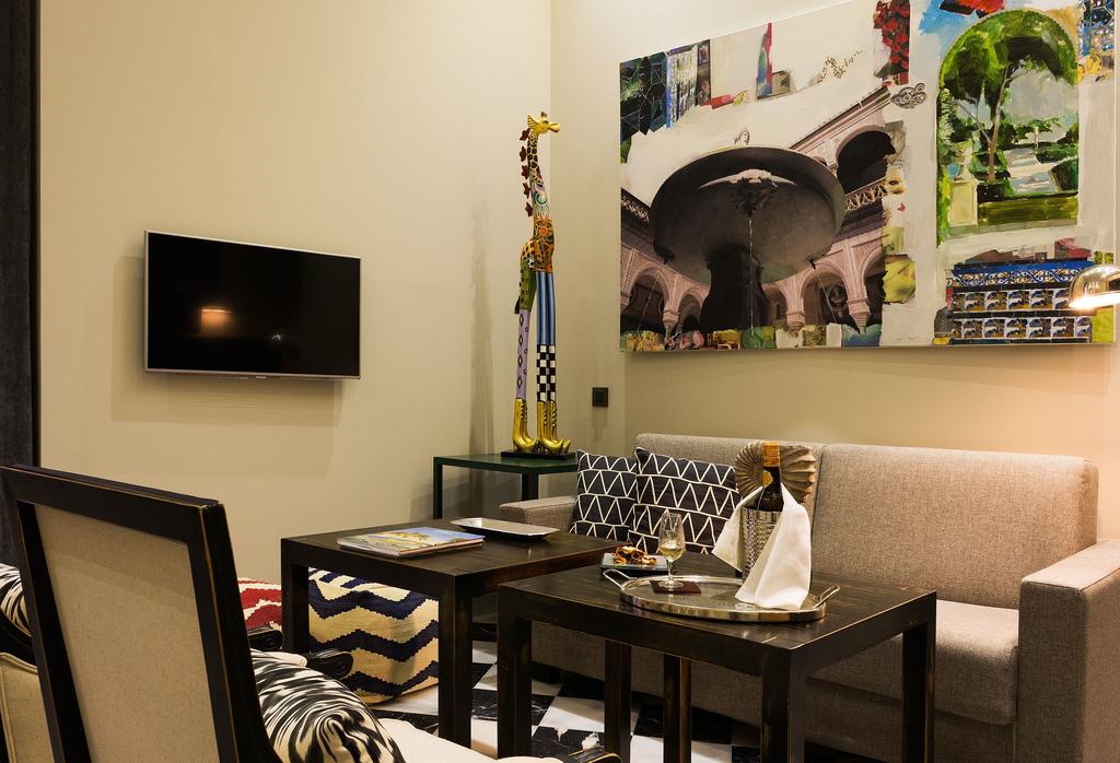 DELUXE one bedroom GROUND FLOOR. Aguilas5 SevillaSuites