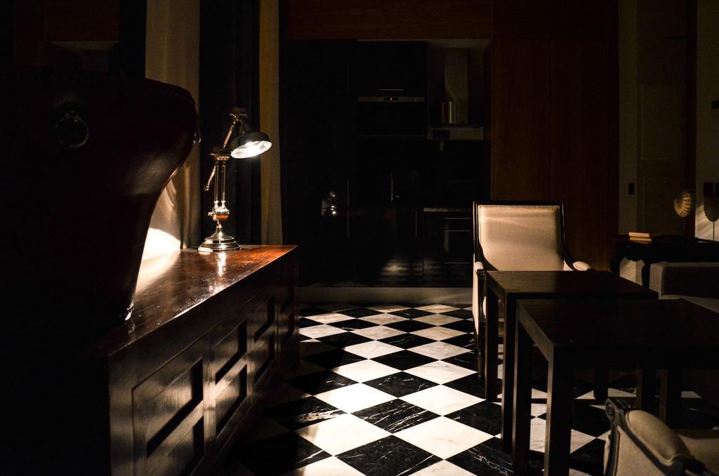 DELUXE one bedroom Apartment GROUND FLOOR. Aguilas5 SevillaSuites