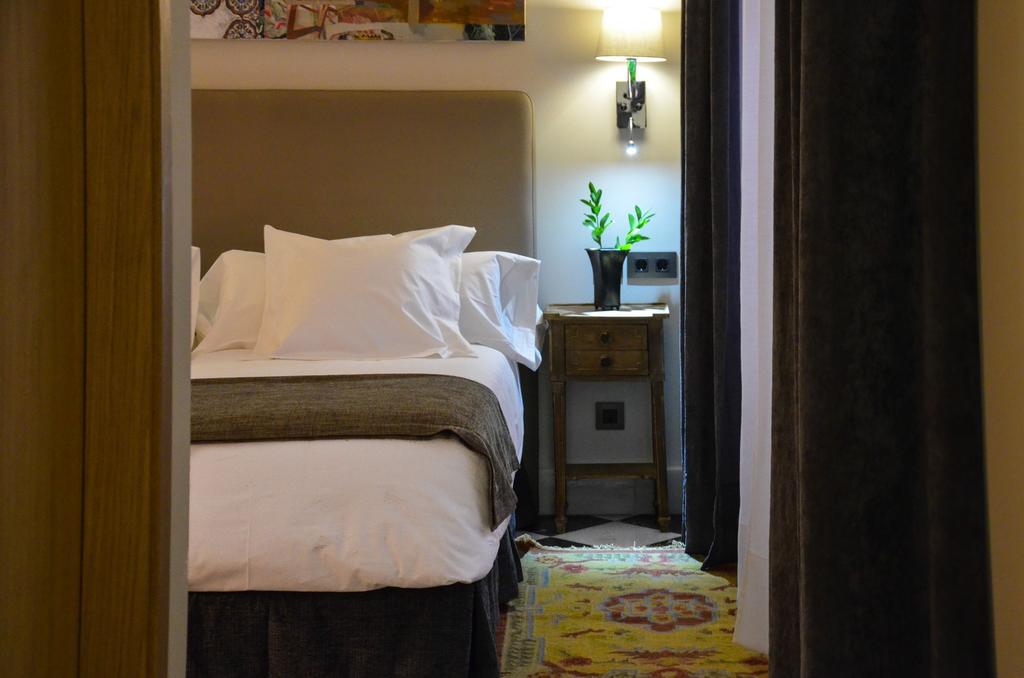 DELUXE one bedroom GROUND FLOOR. Aguilas5 SevillaSuites