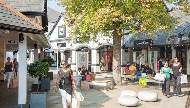 Radley outlet best sale cheshire oaks