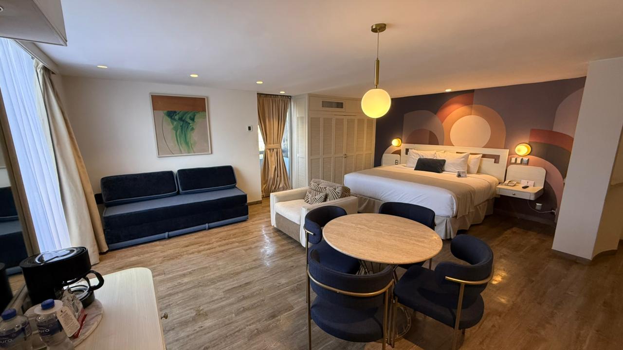 Master suite 1 cama King - sala de estar y comedor