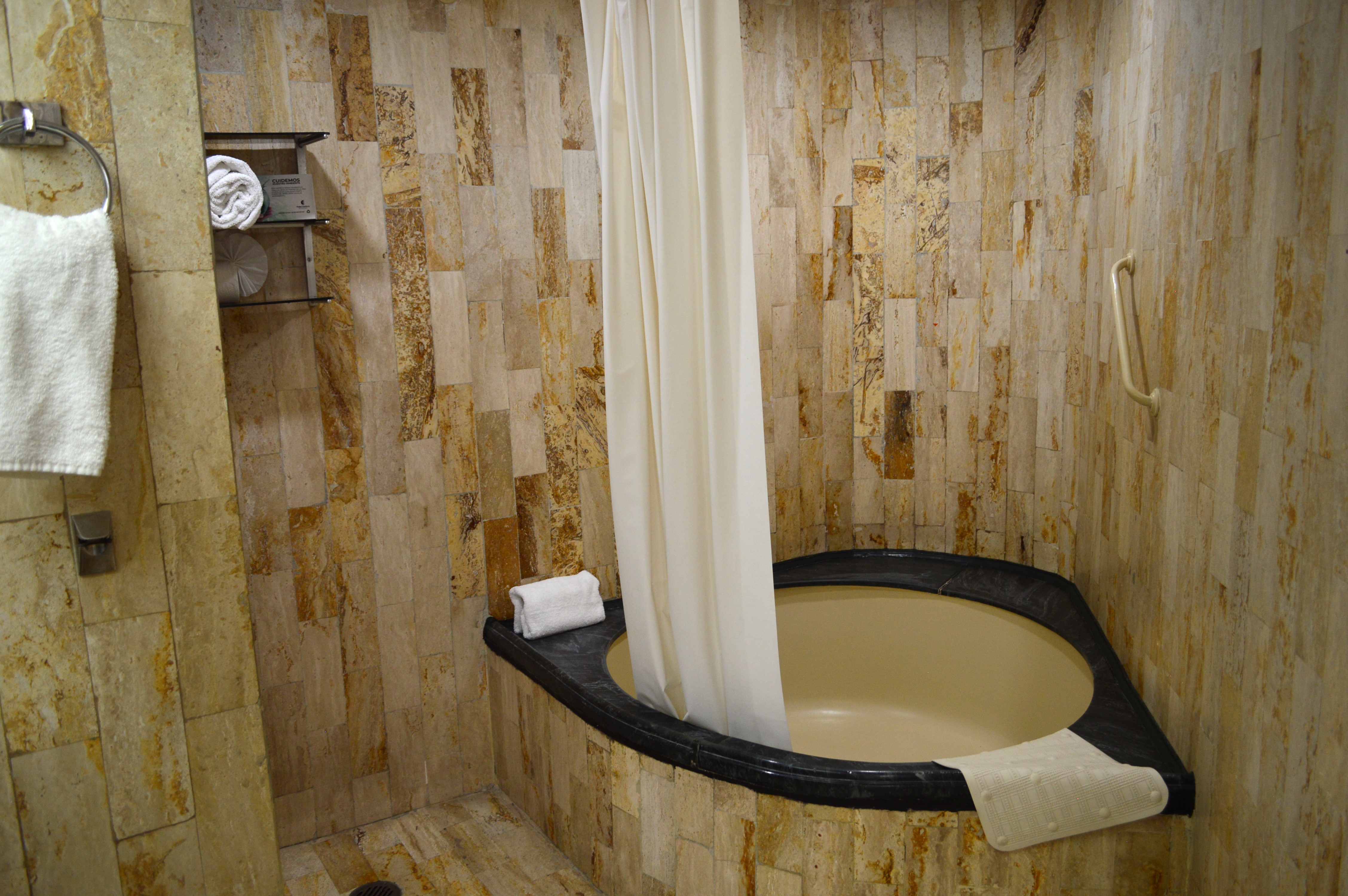 tina habitacion Jr. Suite