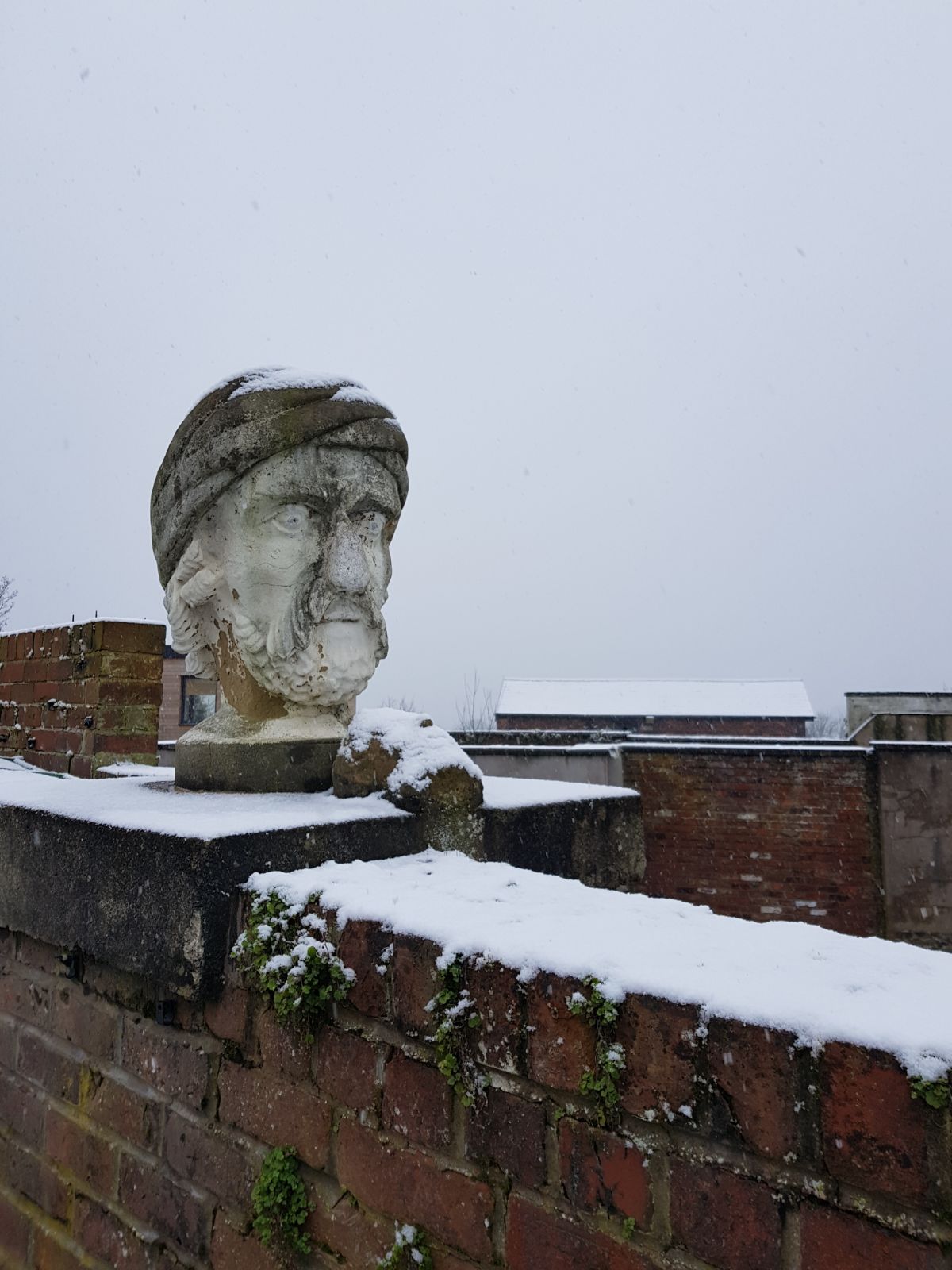 The old Saracen's Head on a snowy day