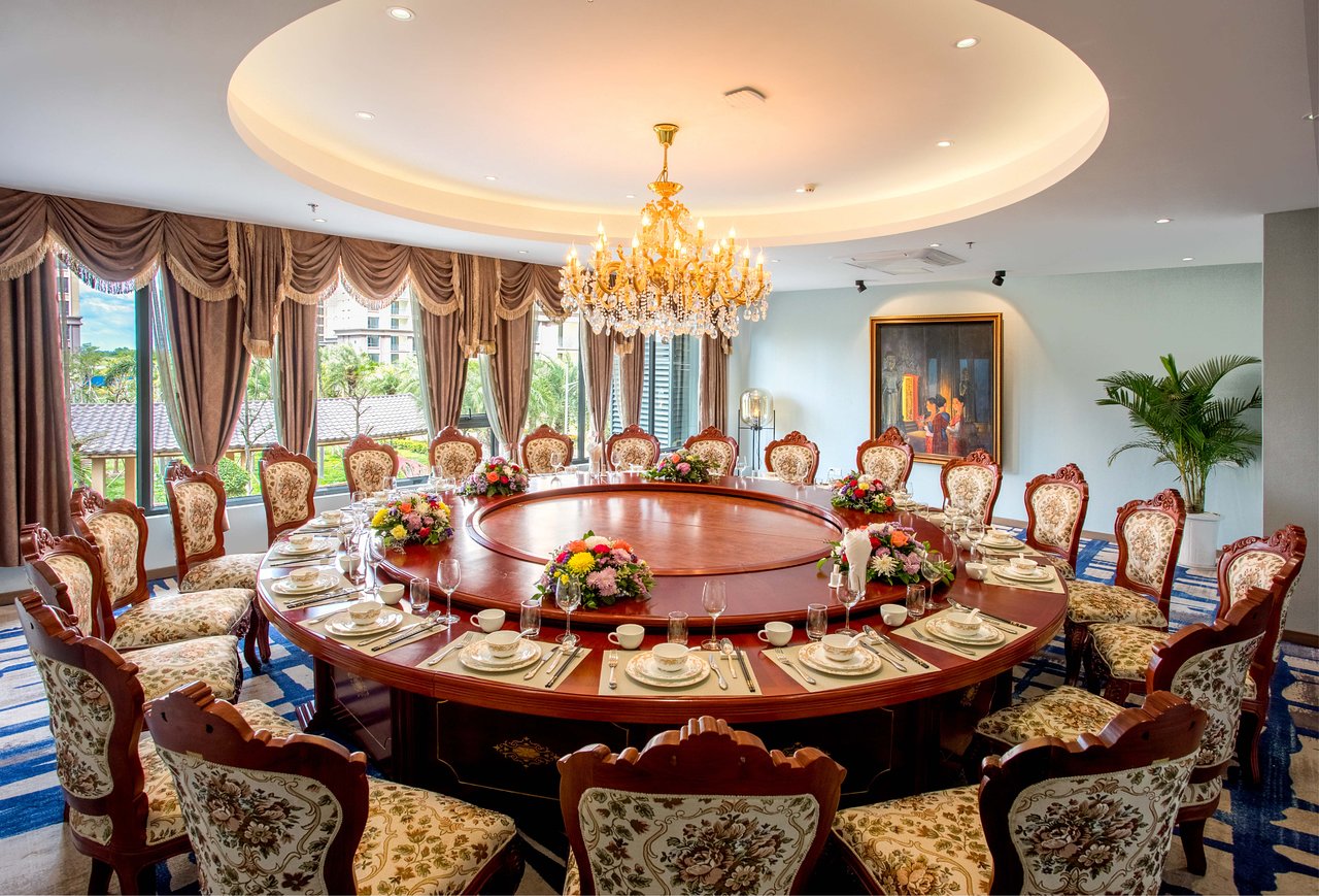 The QUBE Hotel & Suite Vientiane