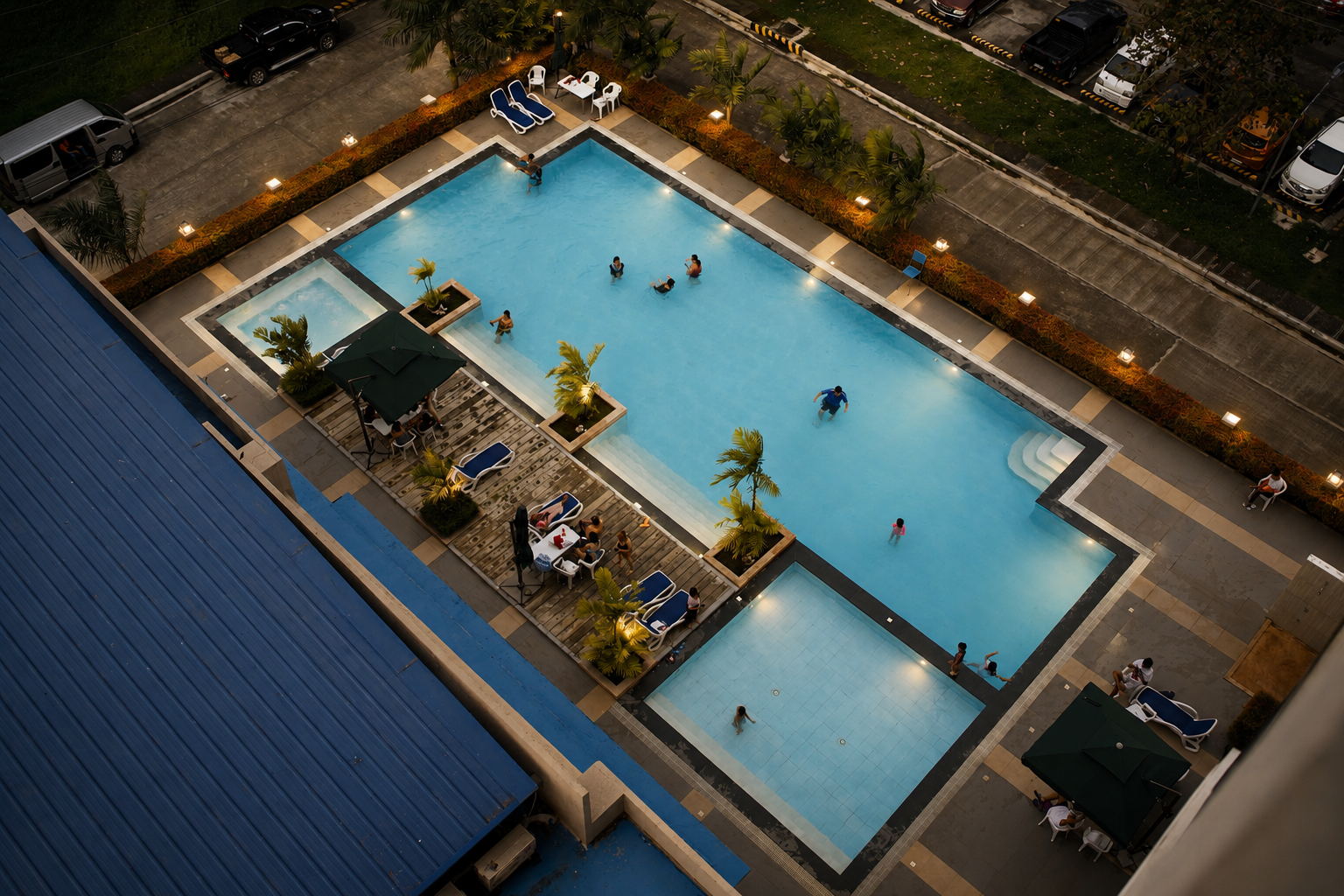 Outdoor Swimming Pool