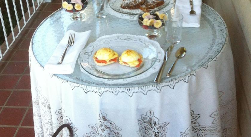 Eggs Benedict on the veranda