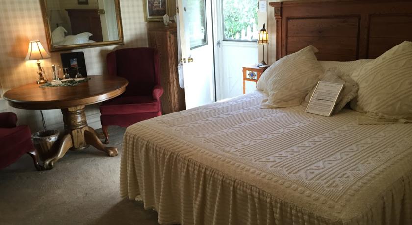 Private entrance to the Yosemite Suite's private patio