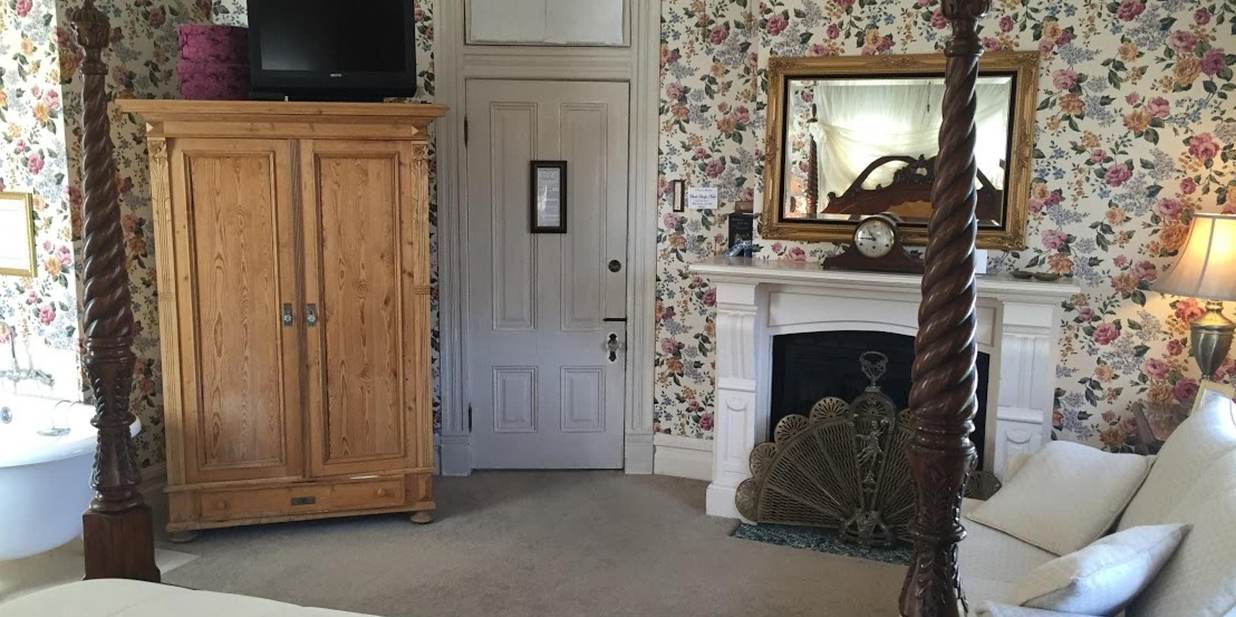 Fireplace and Armour inside the Bradford Suite