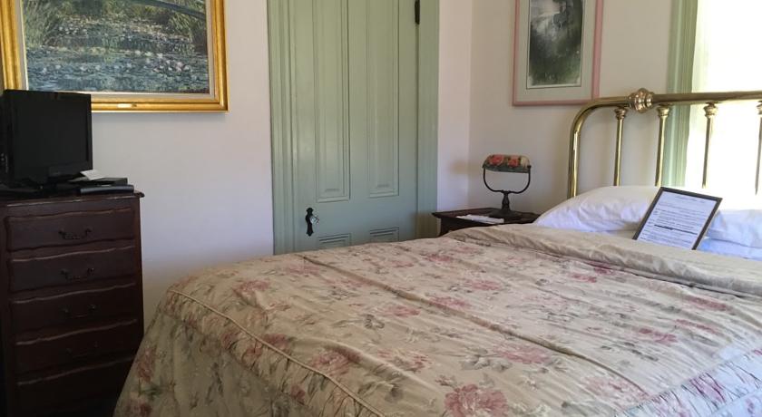 Closet and nightstand in Tioga Room