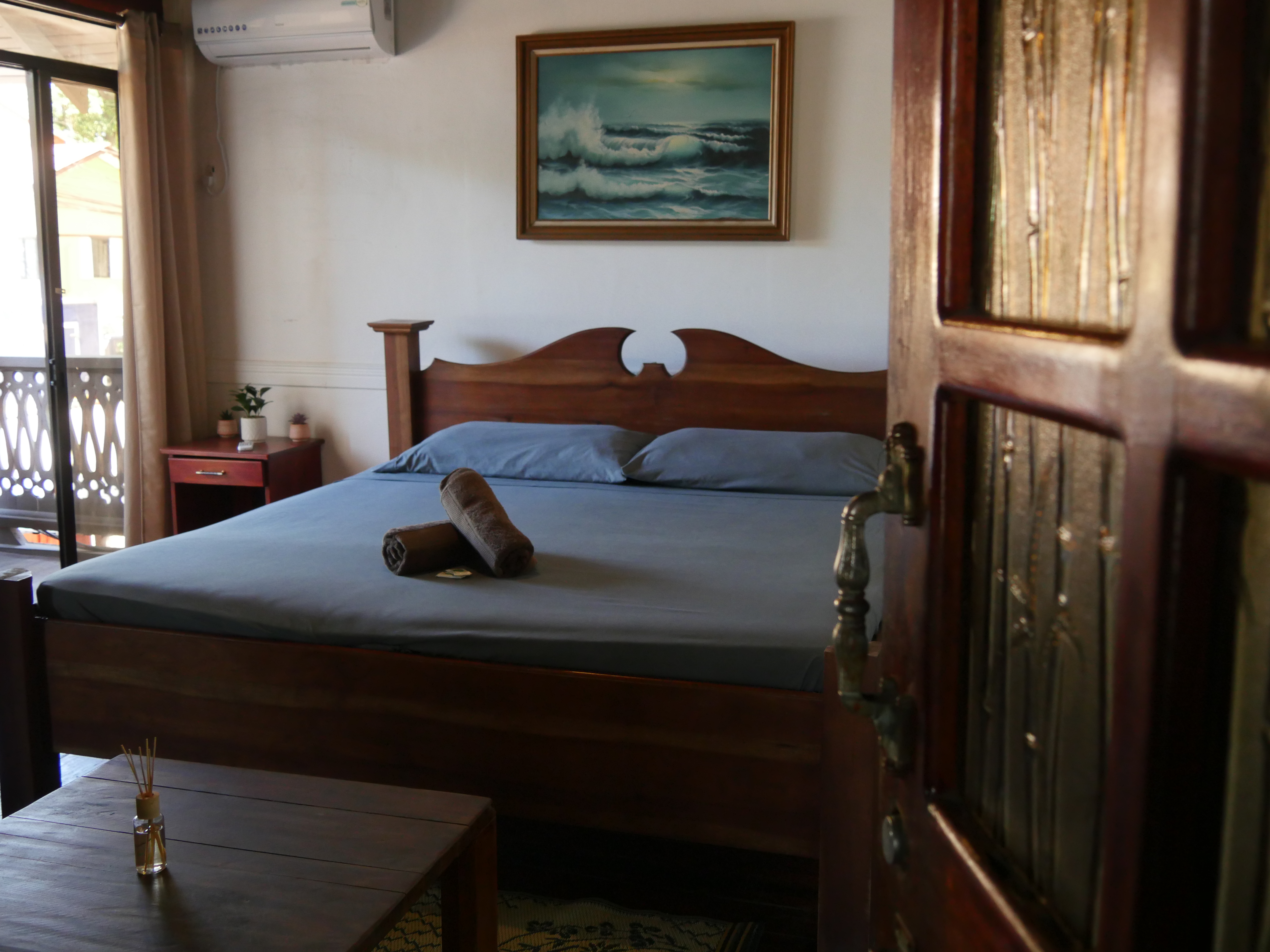 Double Room with king bed (Sea view)