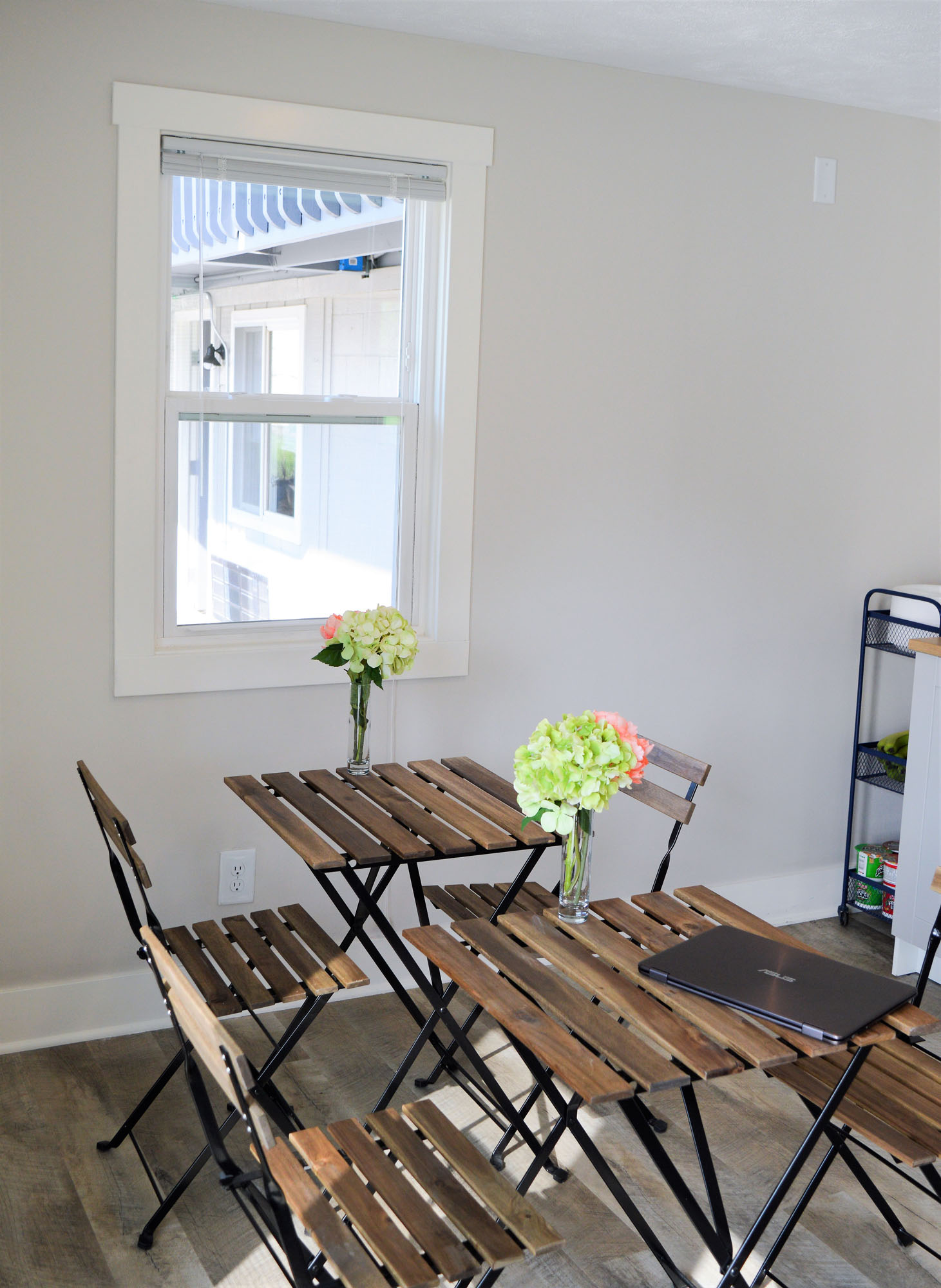 Cafe style seating at Coastal Suites Resort