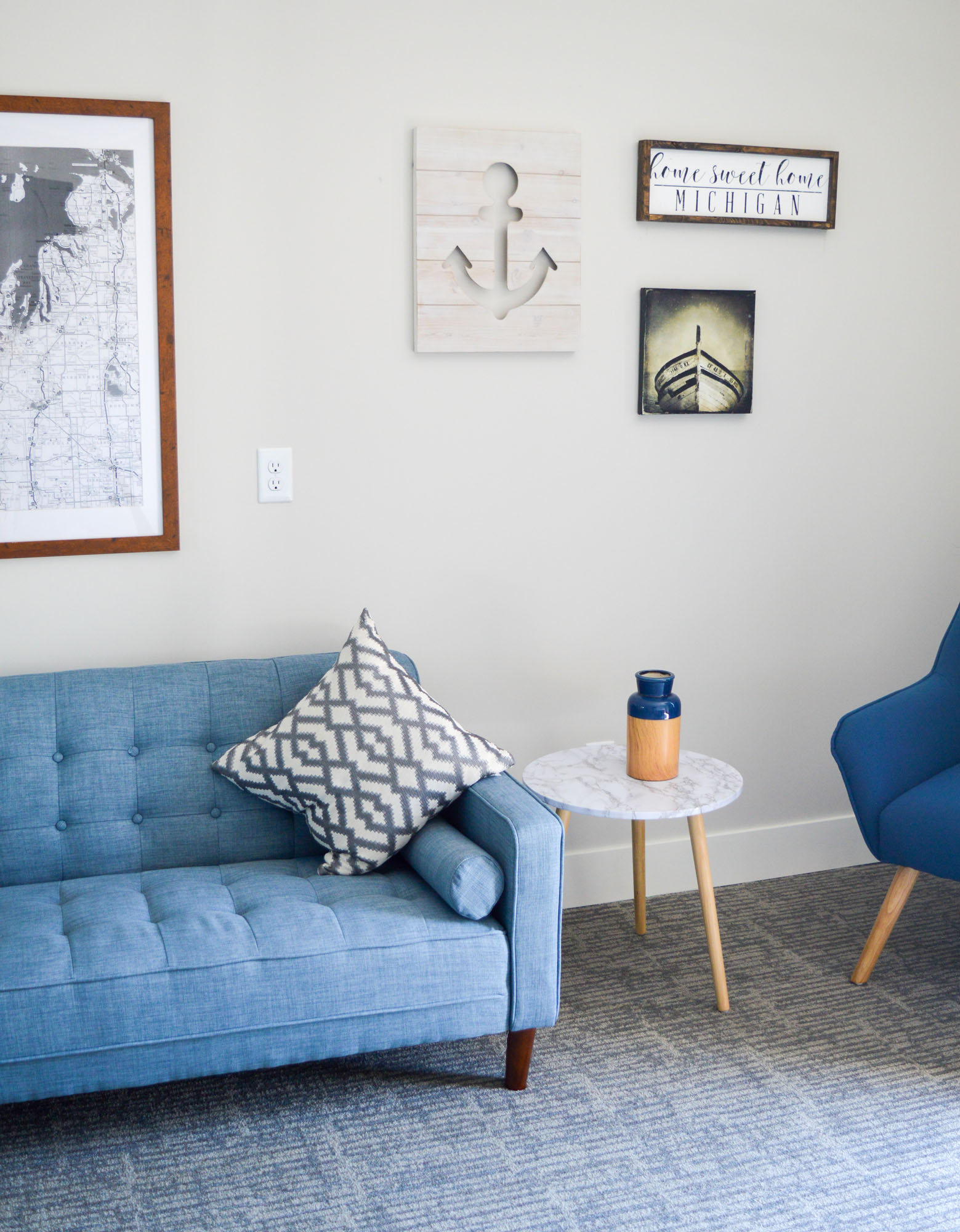 Common room lounge Coastal Suites Resort