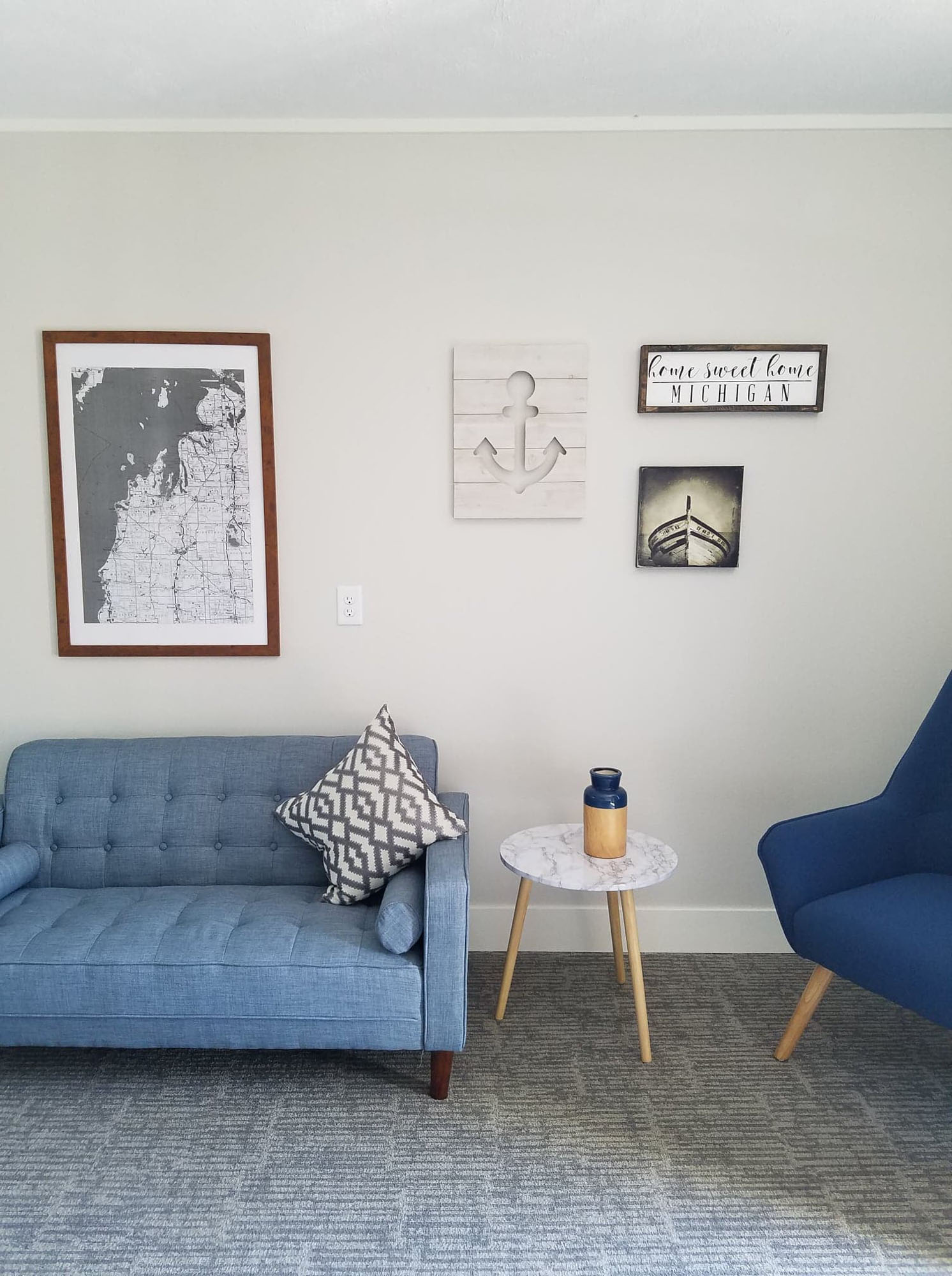 Common room lounge Coastal Suites Resort