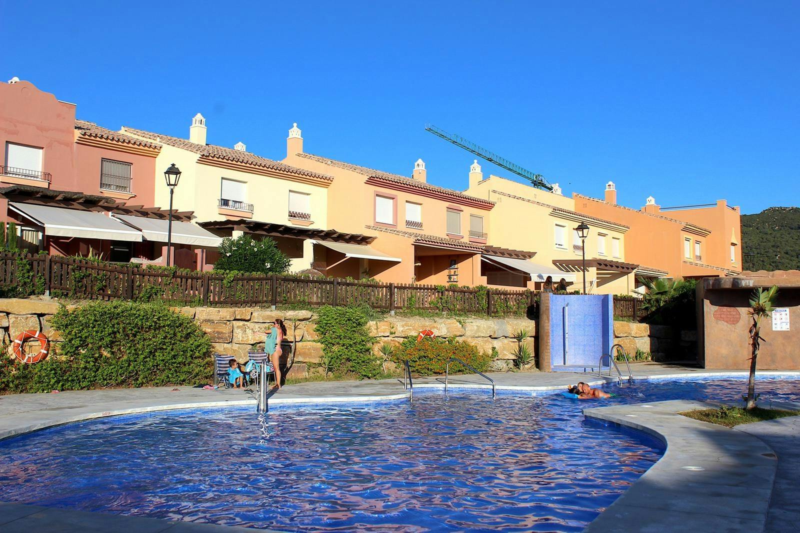 Arenales Golf. Chalets con piscina.