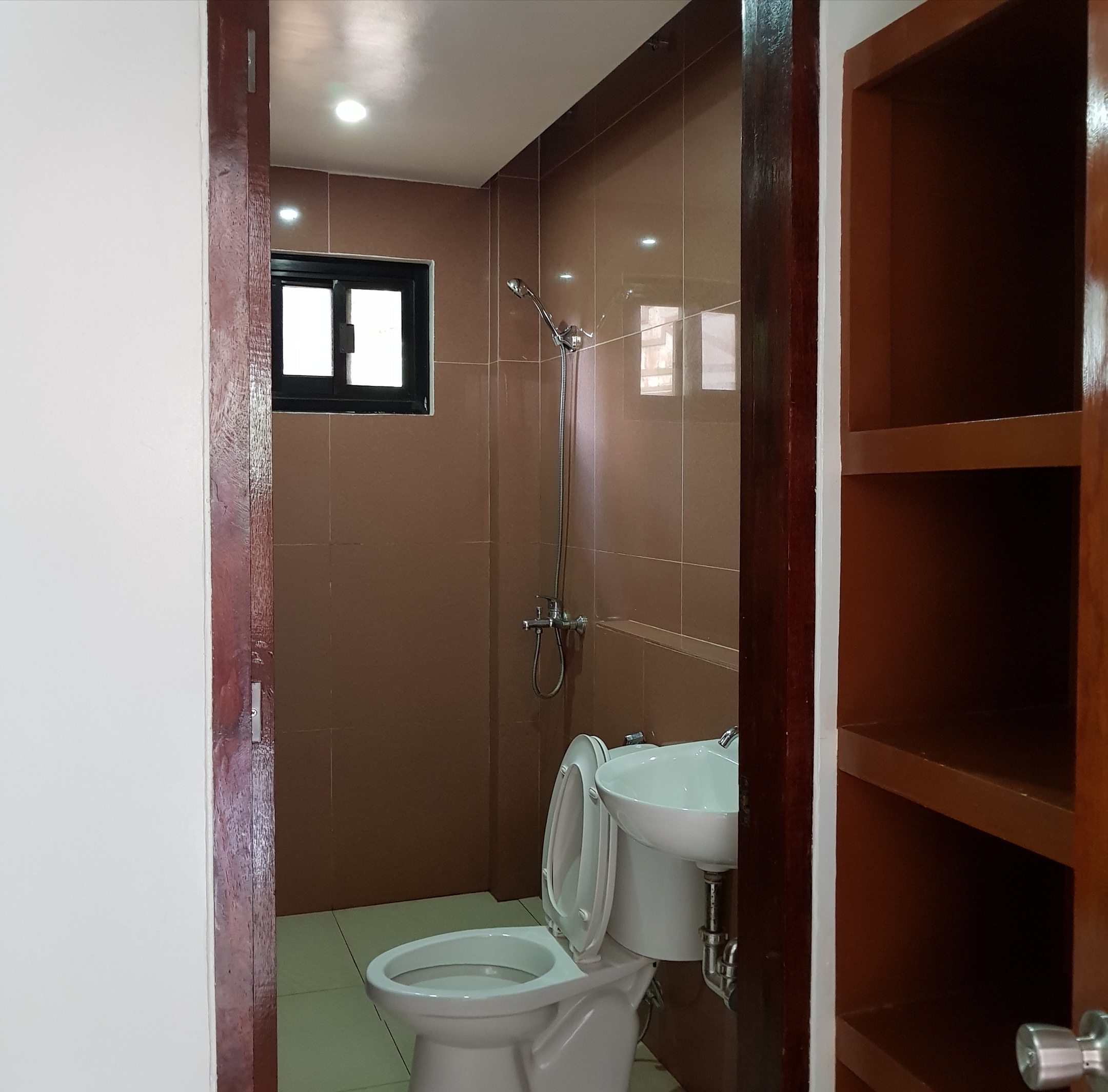 Bathtroom double and twin