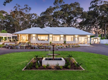 Parkwood Retreat Lodge Accommodation Adelaide Hills Luxury Holiday Home 1