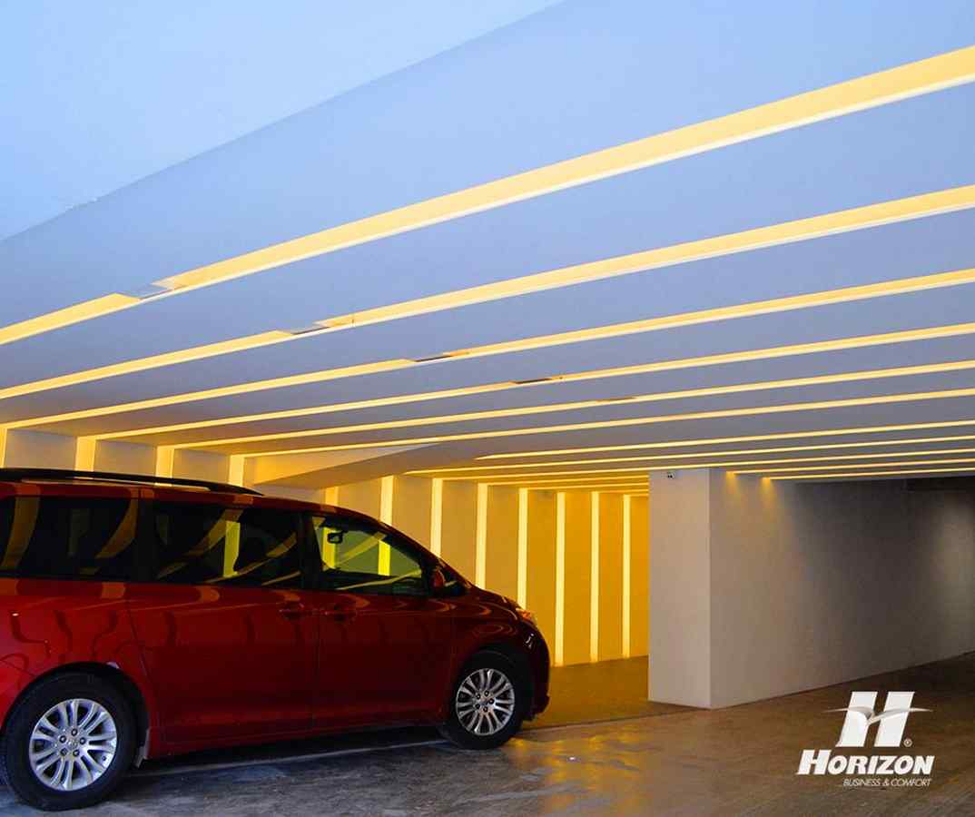 Estacionamiento techado y privado