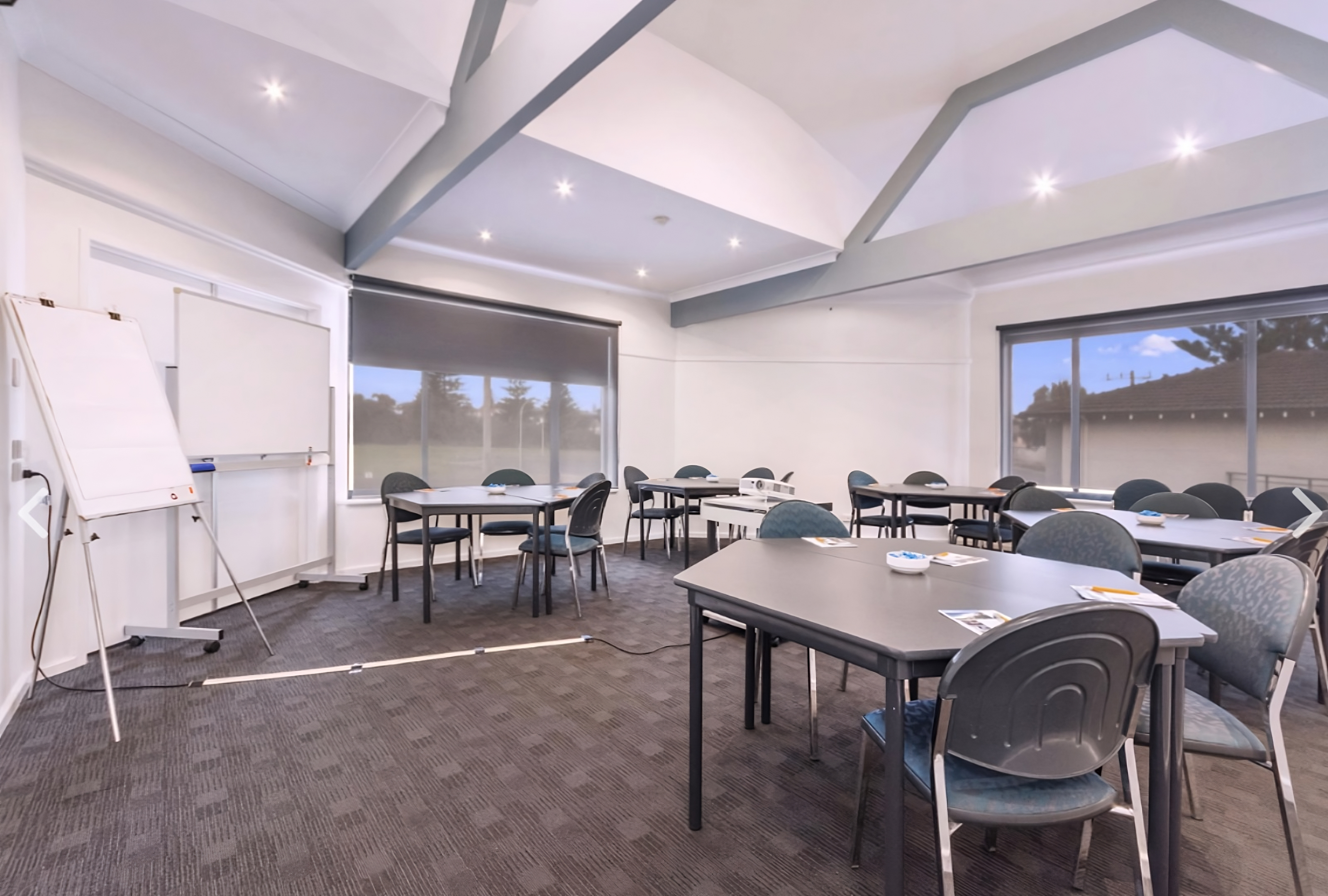 conferencing room at quality resort sorrento beach 2