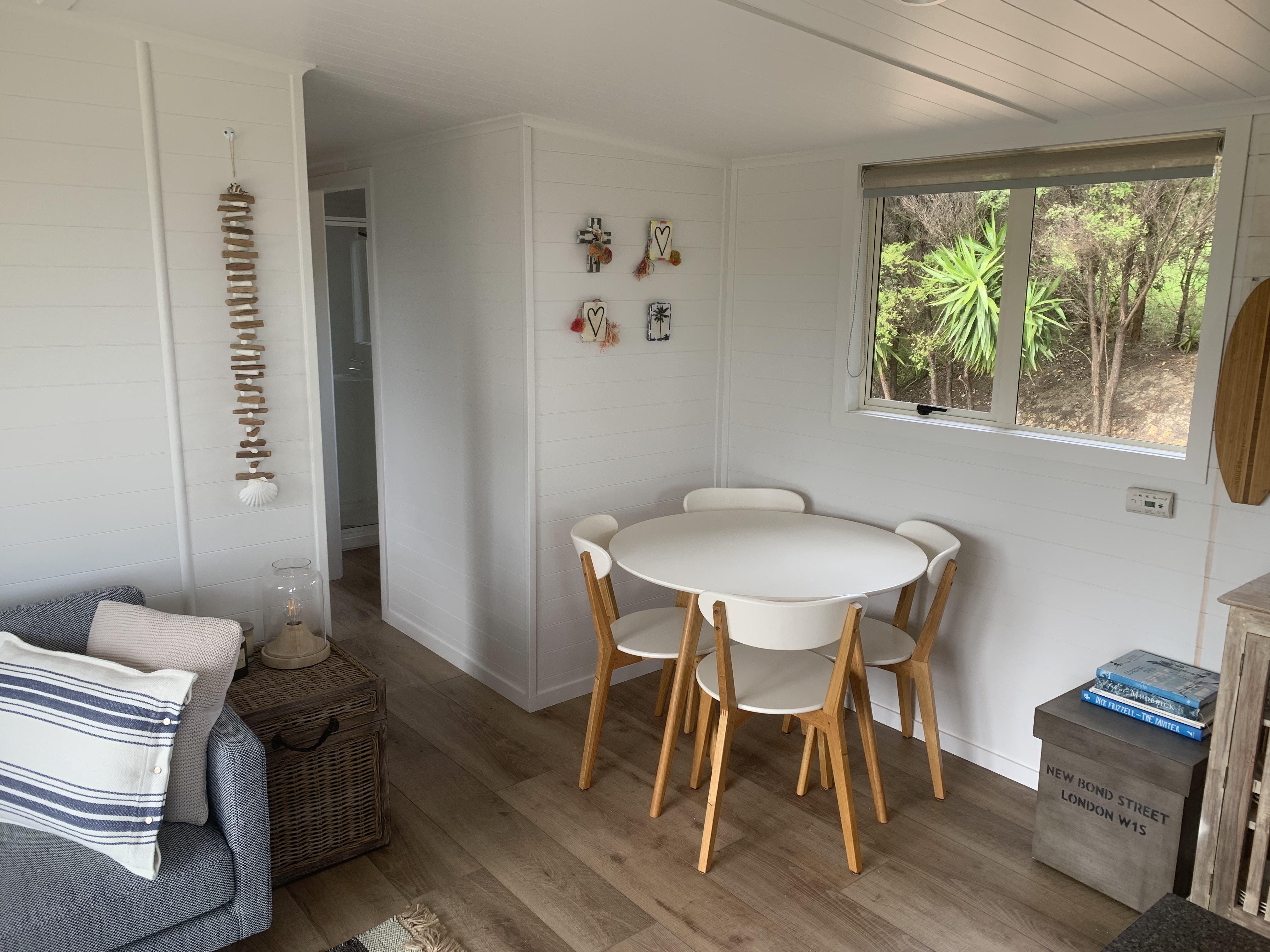 The Cabin 2 bedroom dining