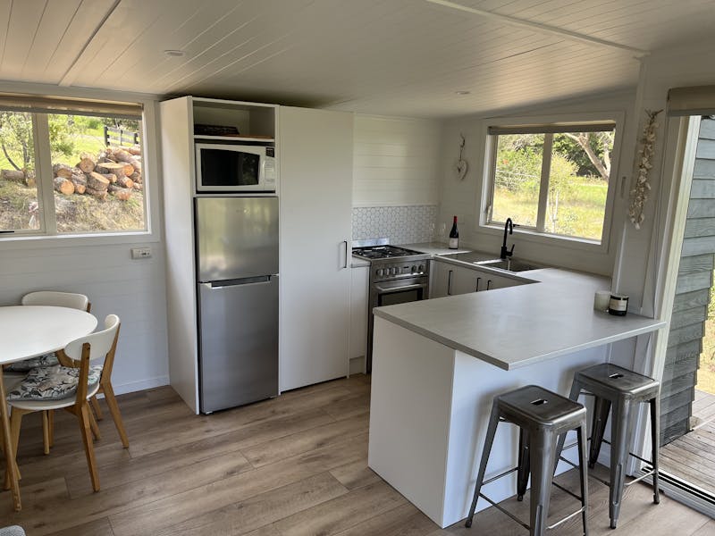 The Cabin 2 bedroom kitchen island