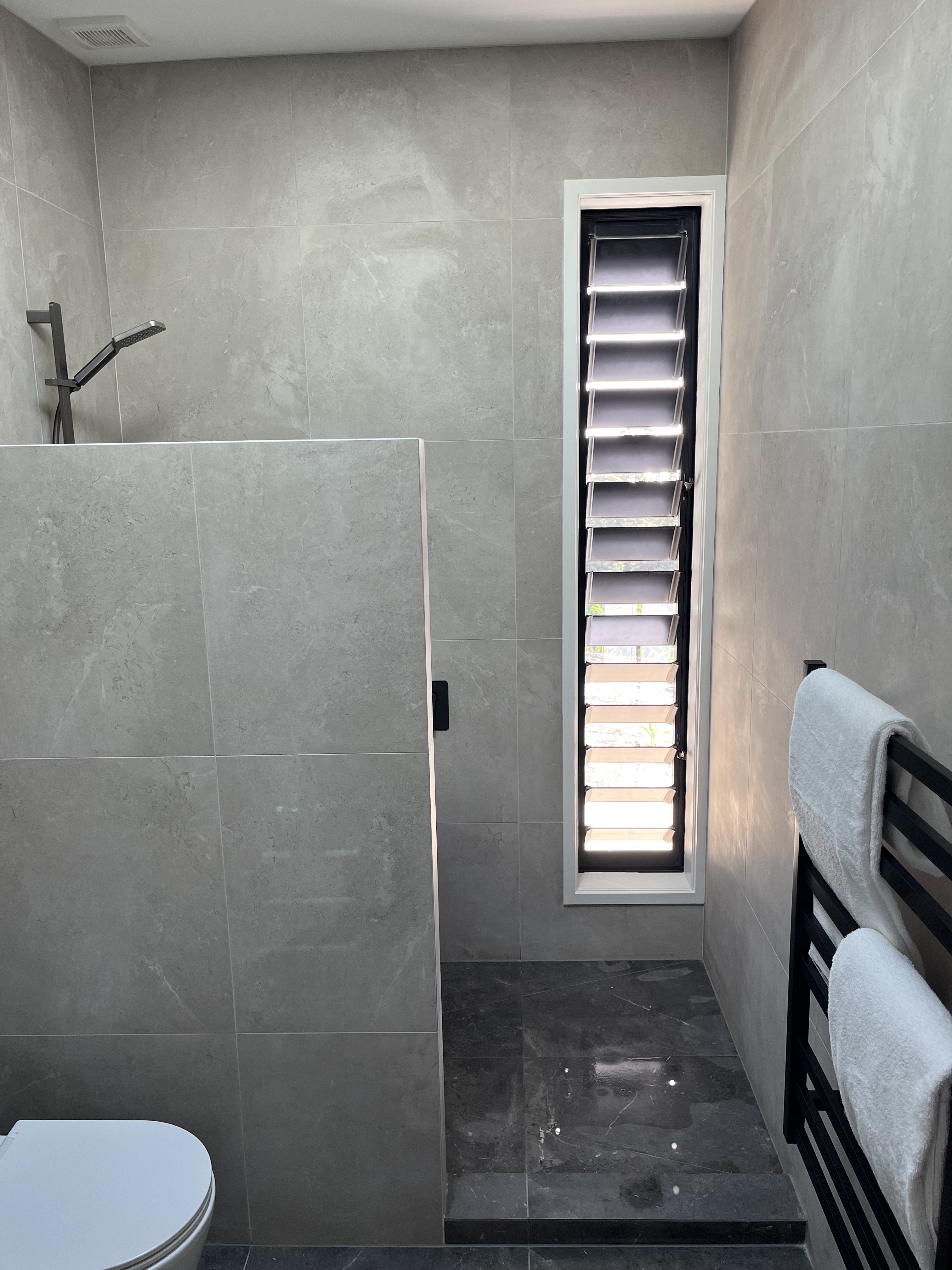 Syrah Cabin walk in shower