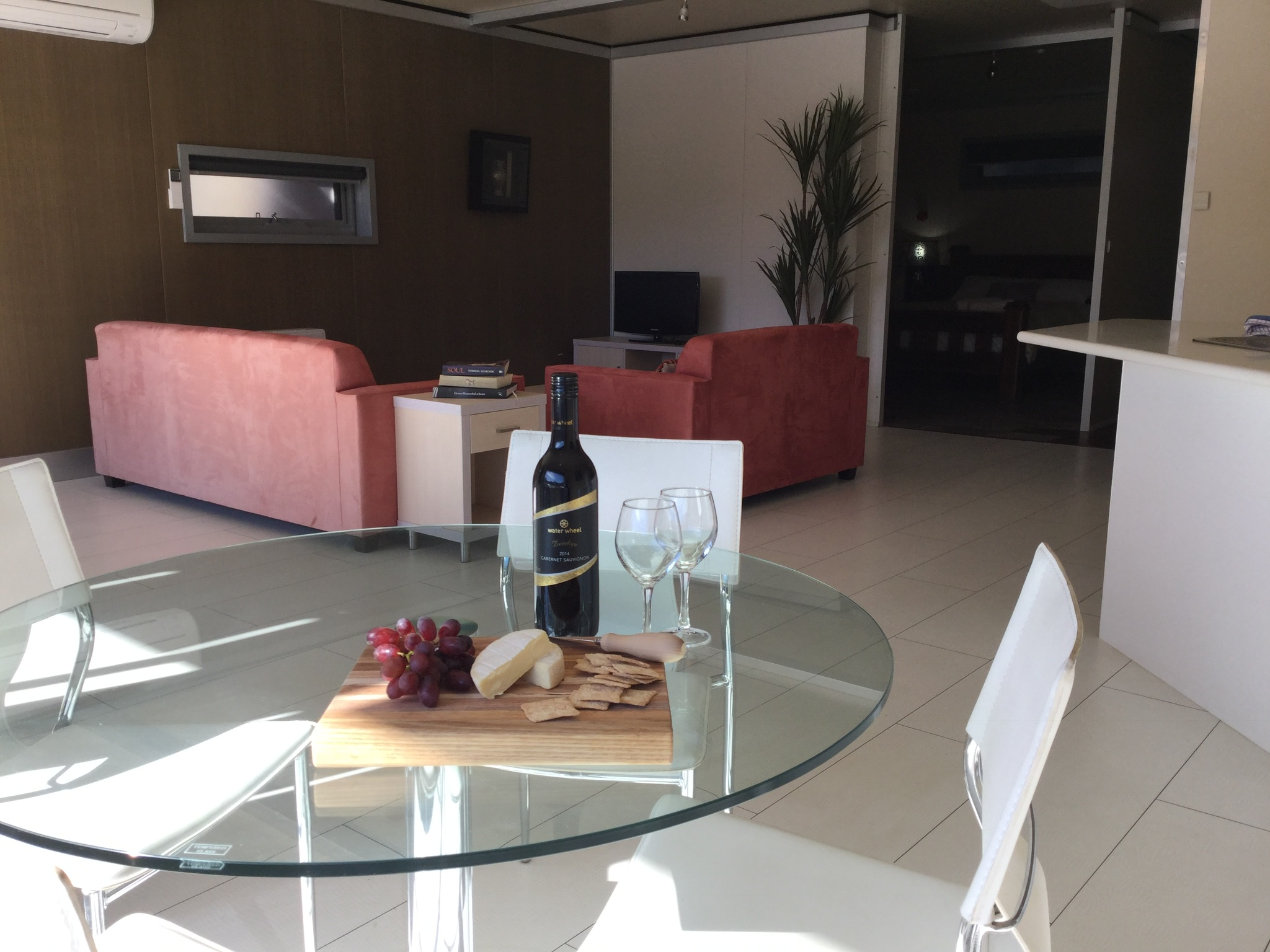 Light and sunny large apartments.