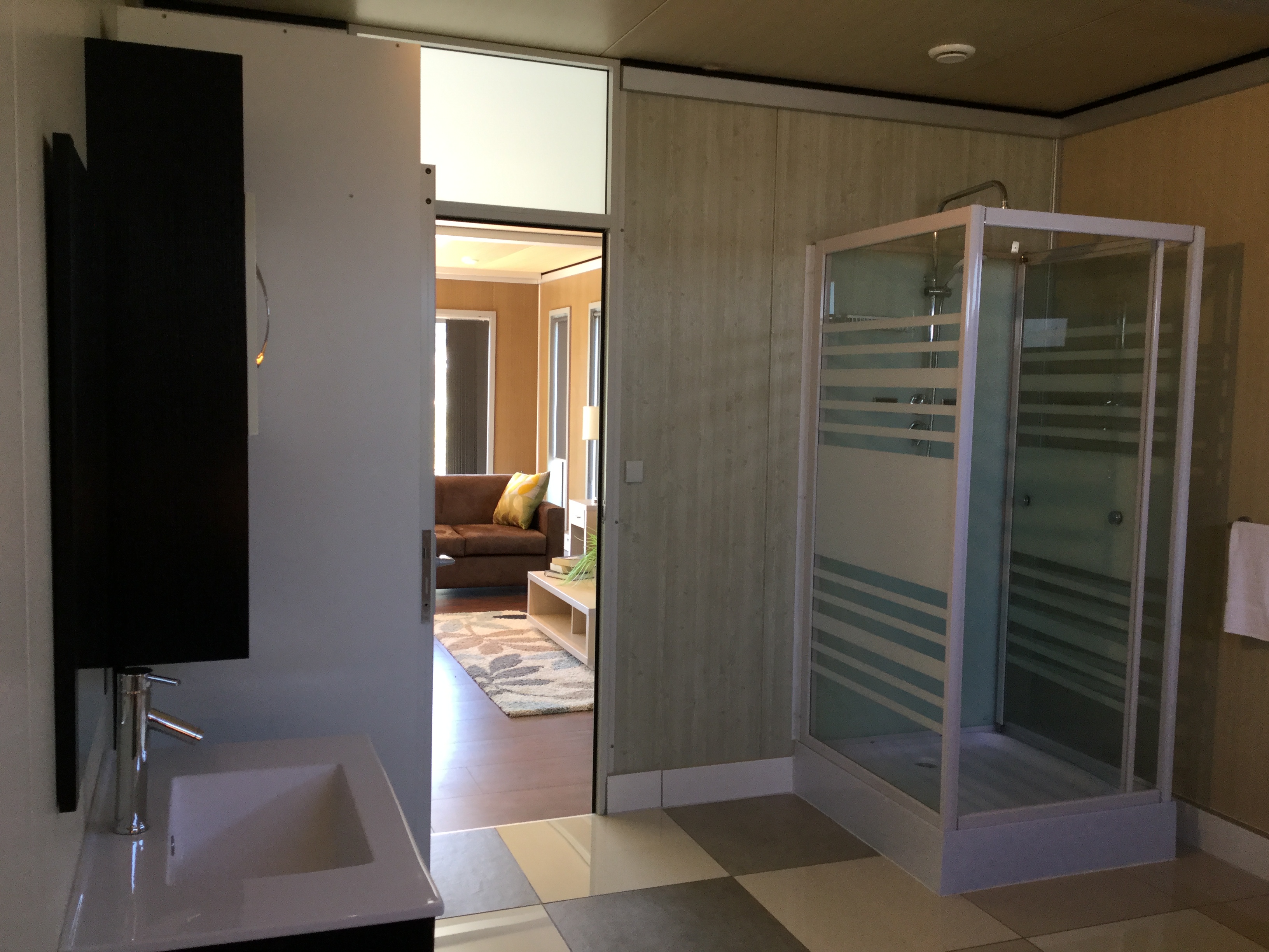 Full bathroom with separate toilet.