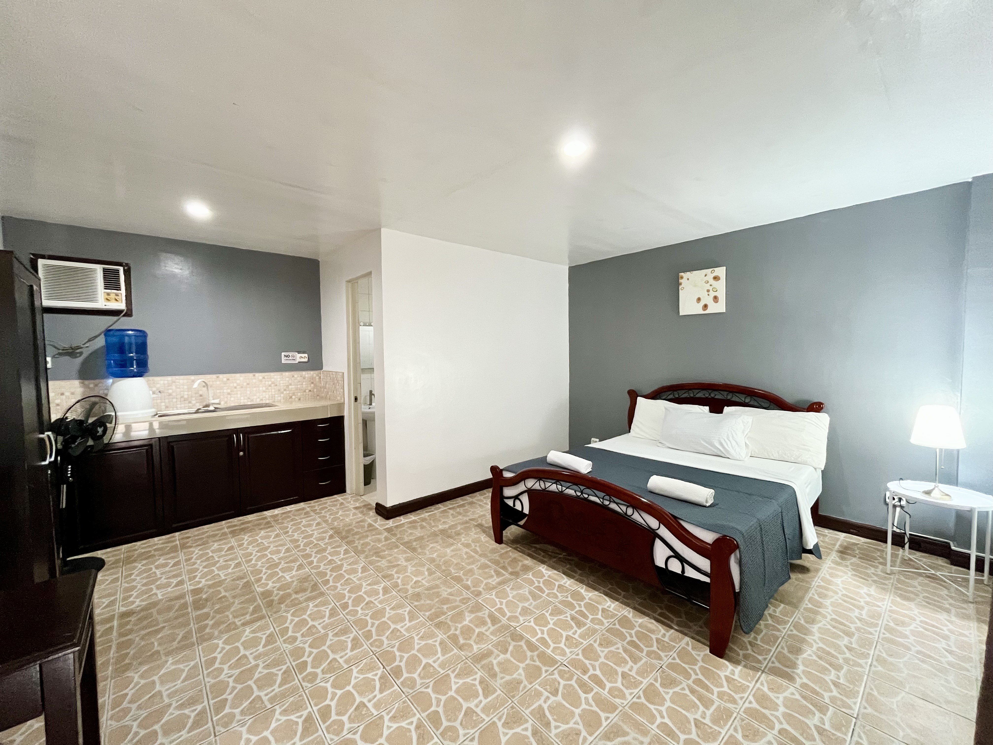 Standard Annex Building Room