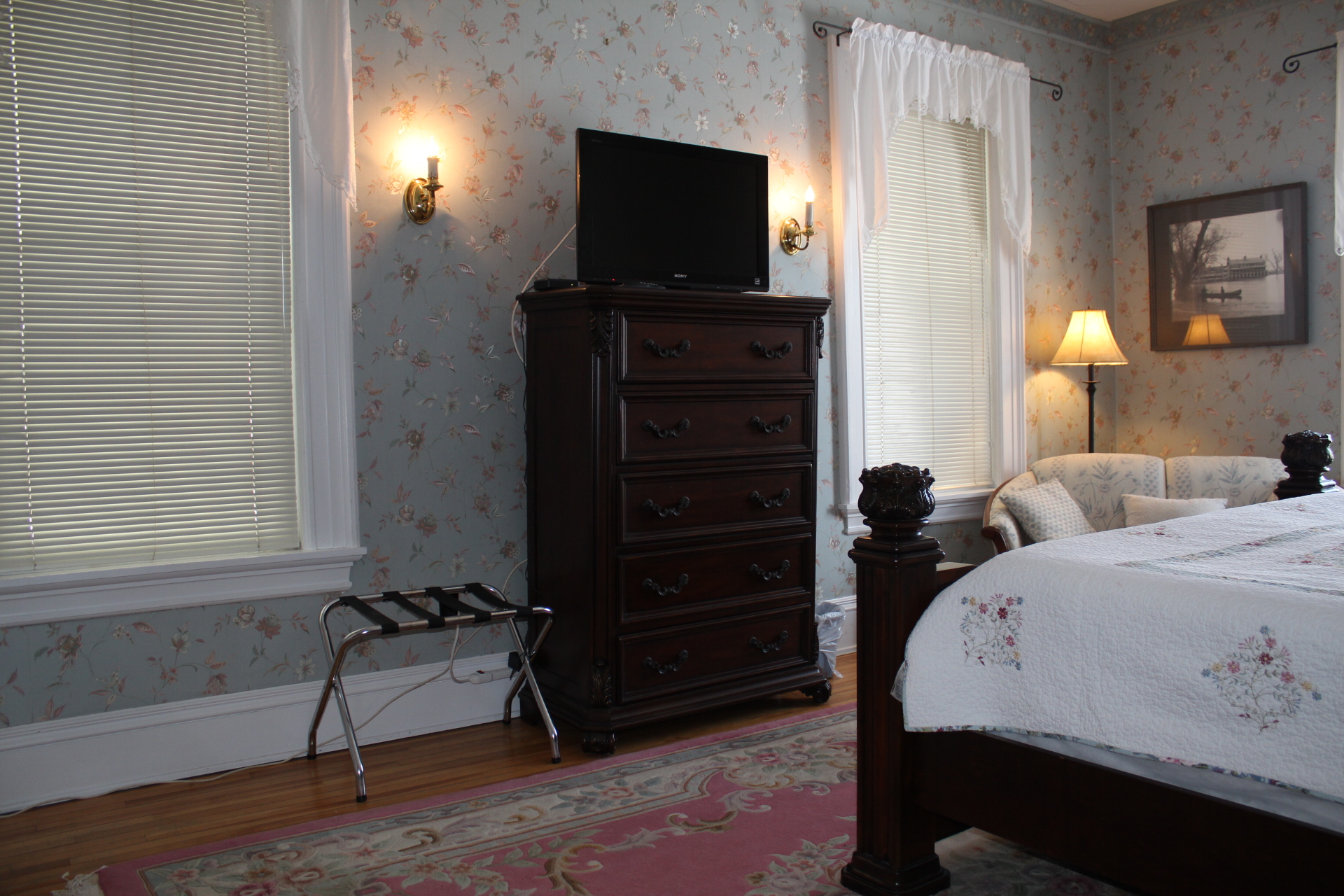 Rooms | Carriage House Inn