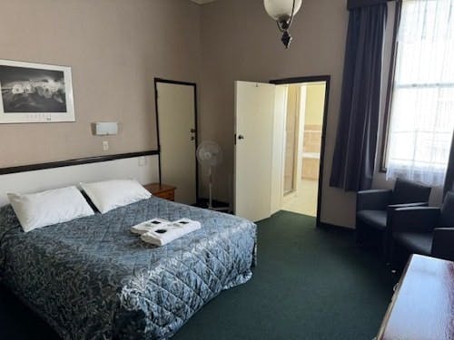 Queens Room