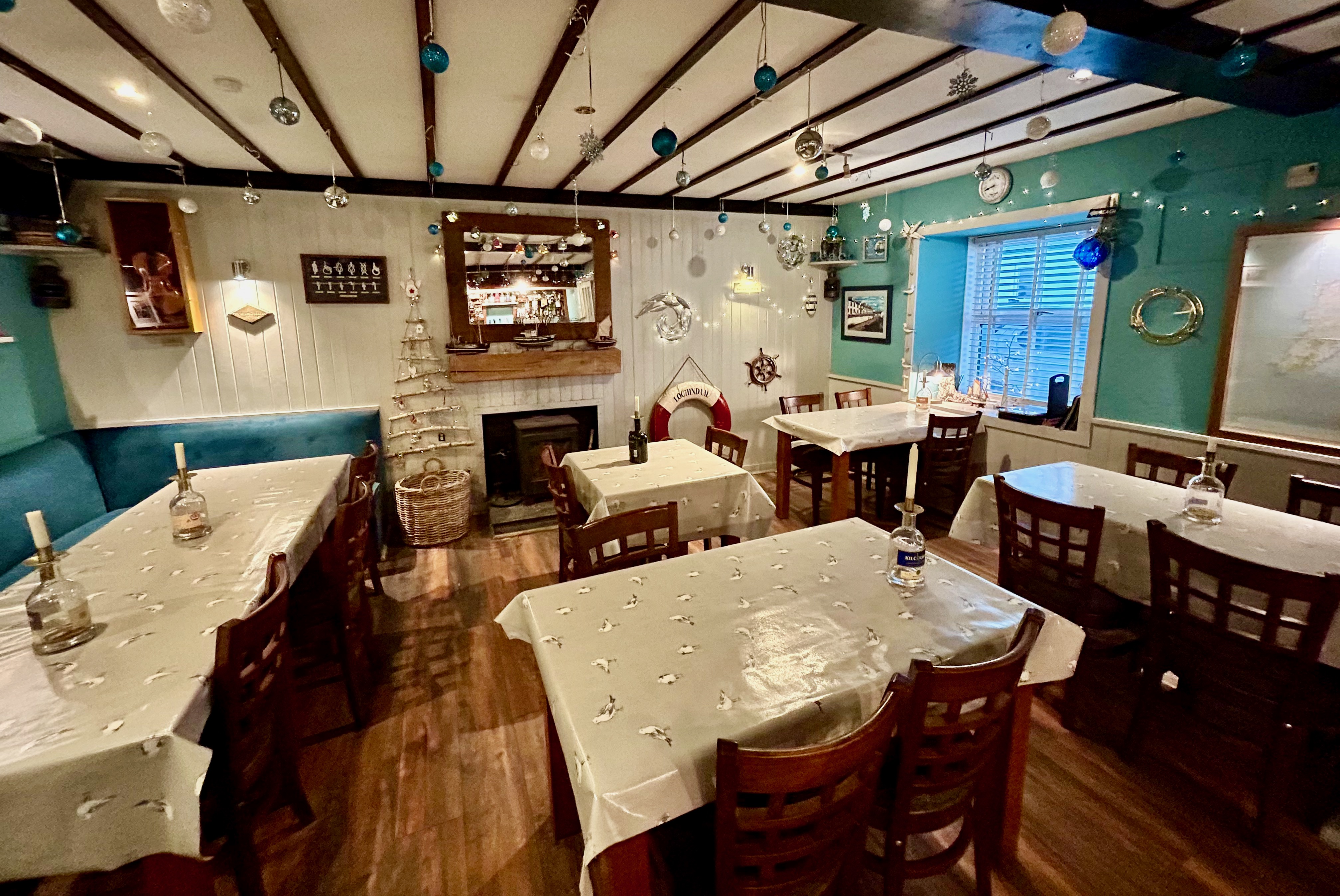 Lounge Bar at Christmas