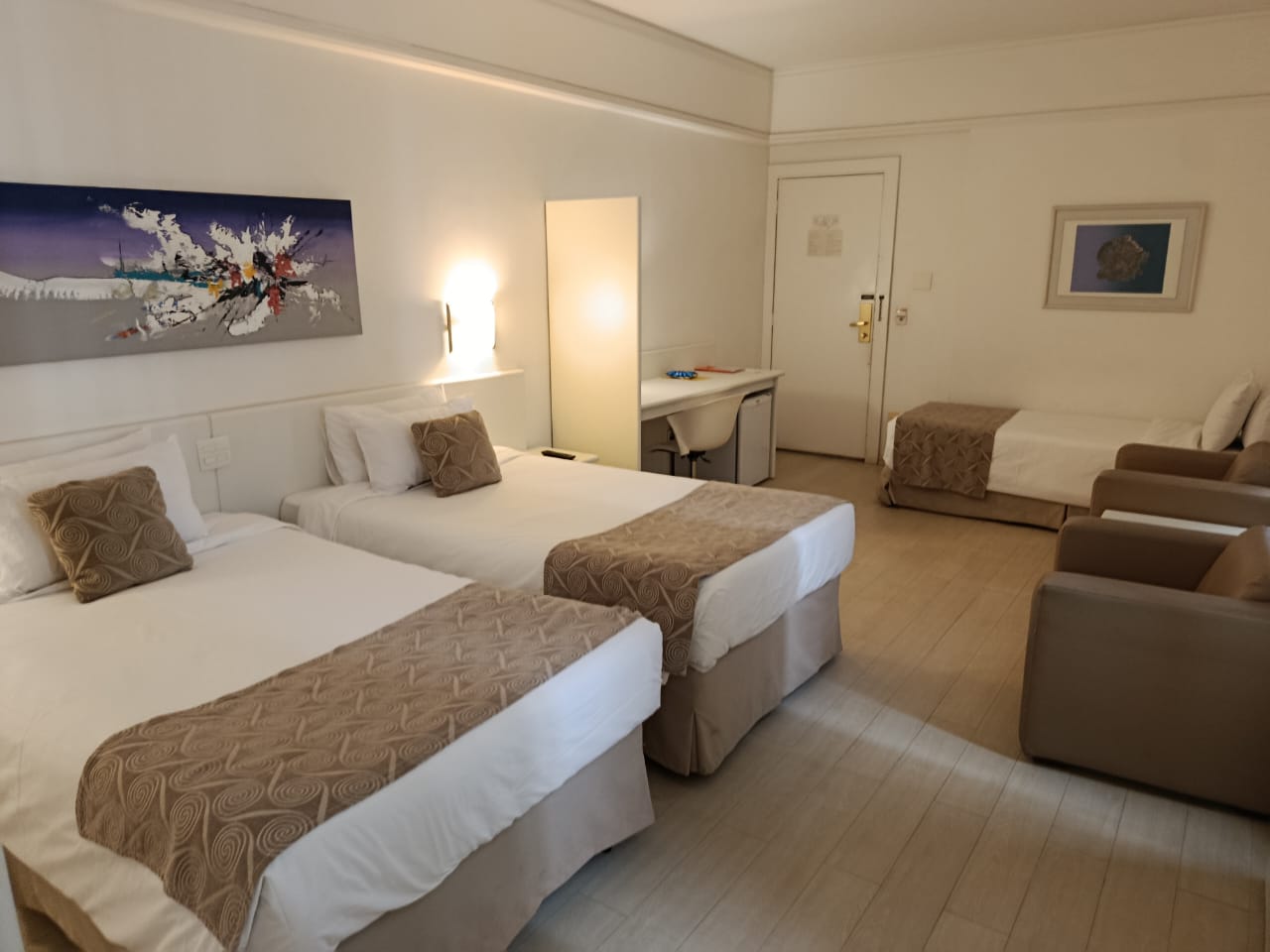 Quarto Triplo Twin