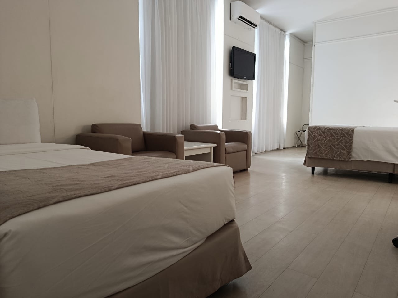 Quarto Triplo Casal