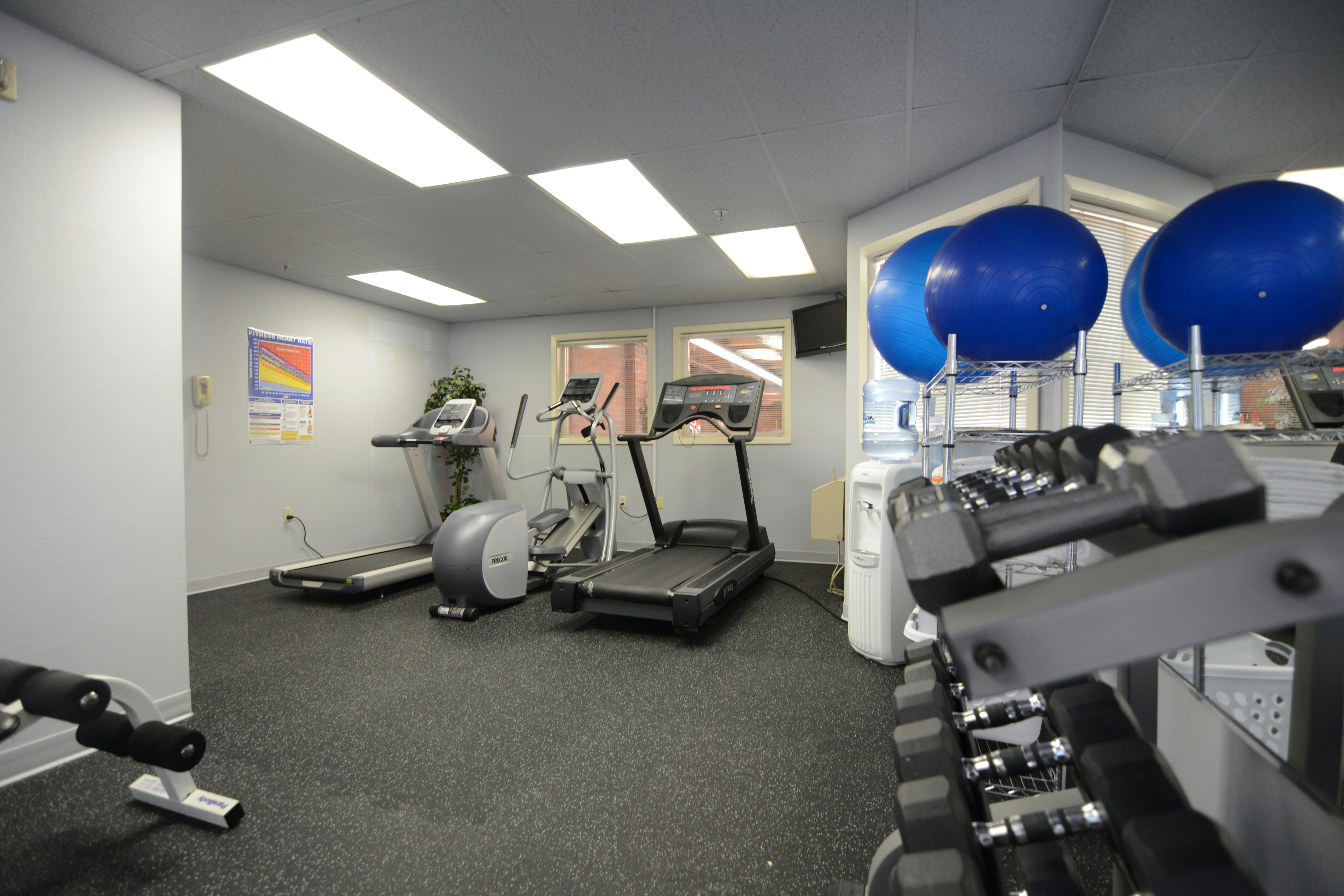 Exercise room, weights, machines